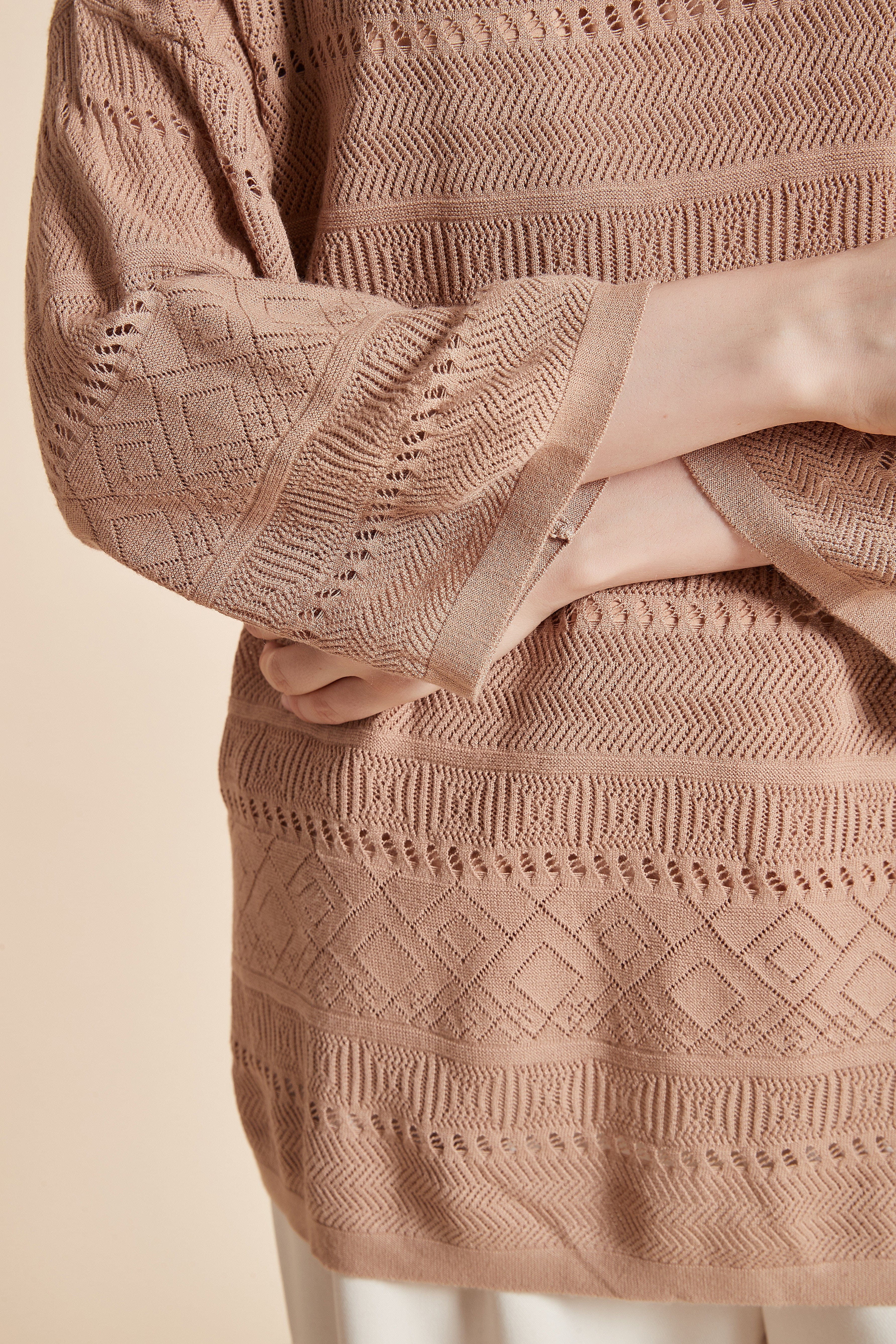 ูููุง ุจููุฒุฉ ูุณุงุฆูุฉ ุทูููุฉ 3/4 ูู
ู
ุฎุฑู
ุฉ