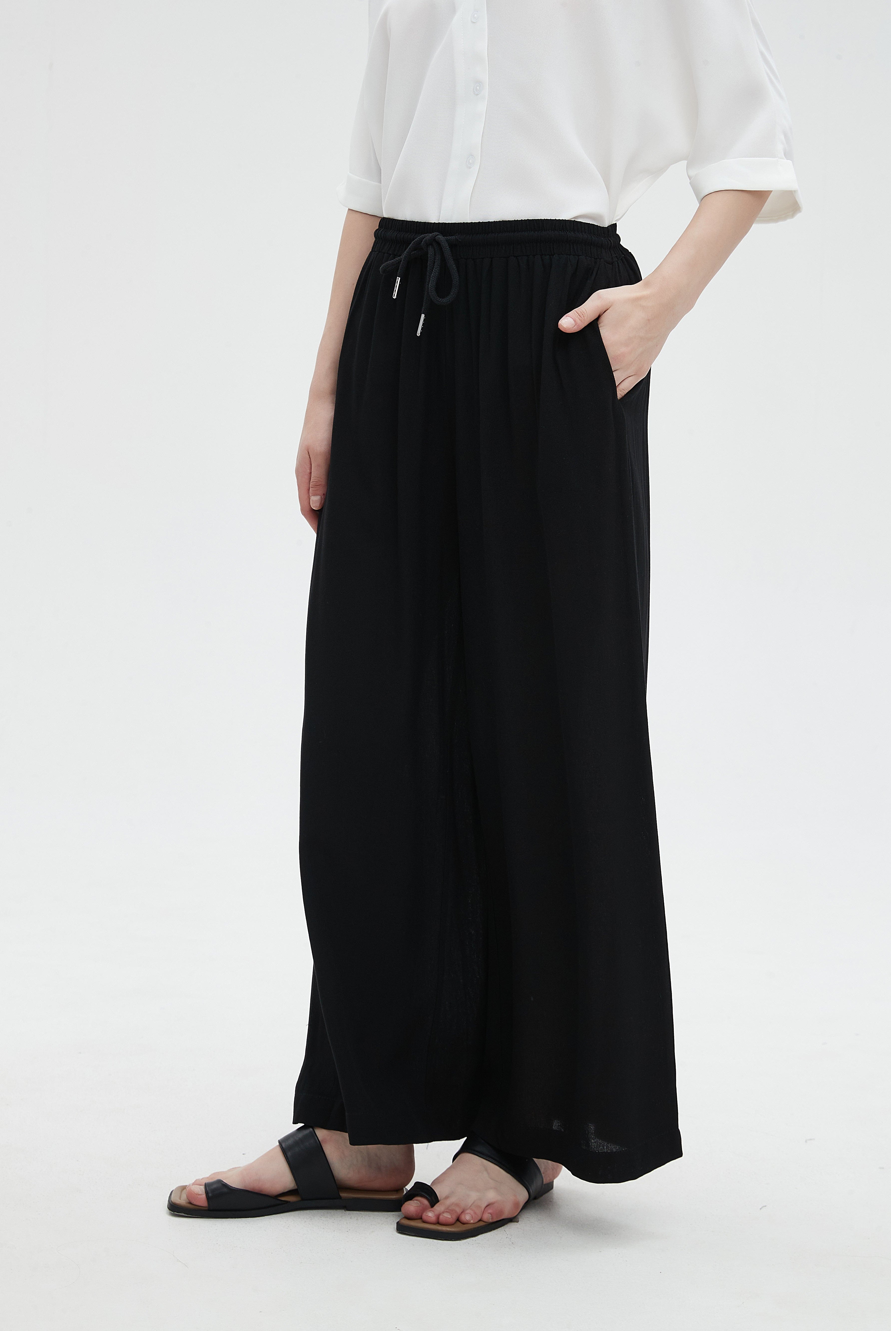 ميكا بنطلون نسائي واسع برباط على الخصر سادة