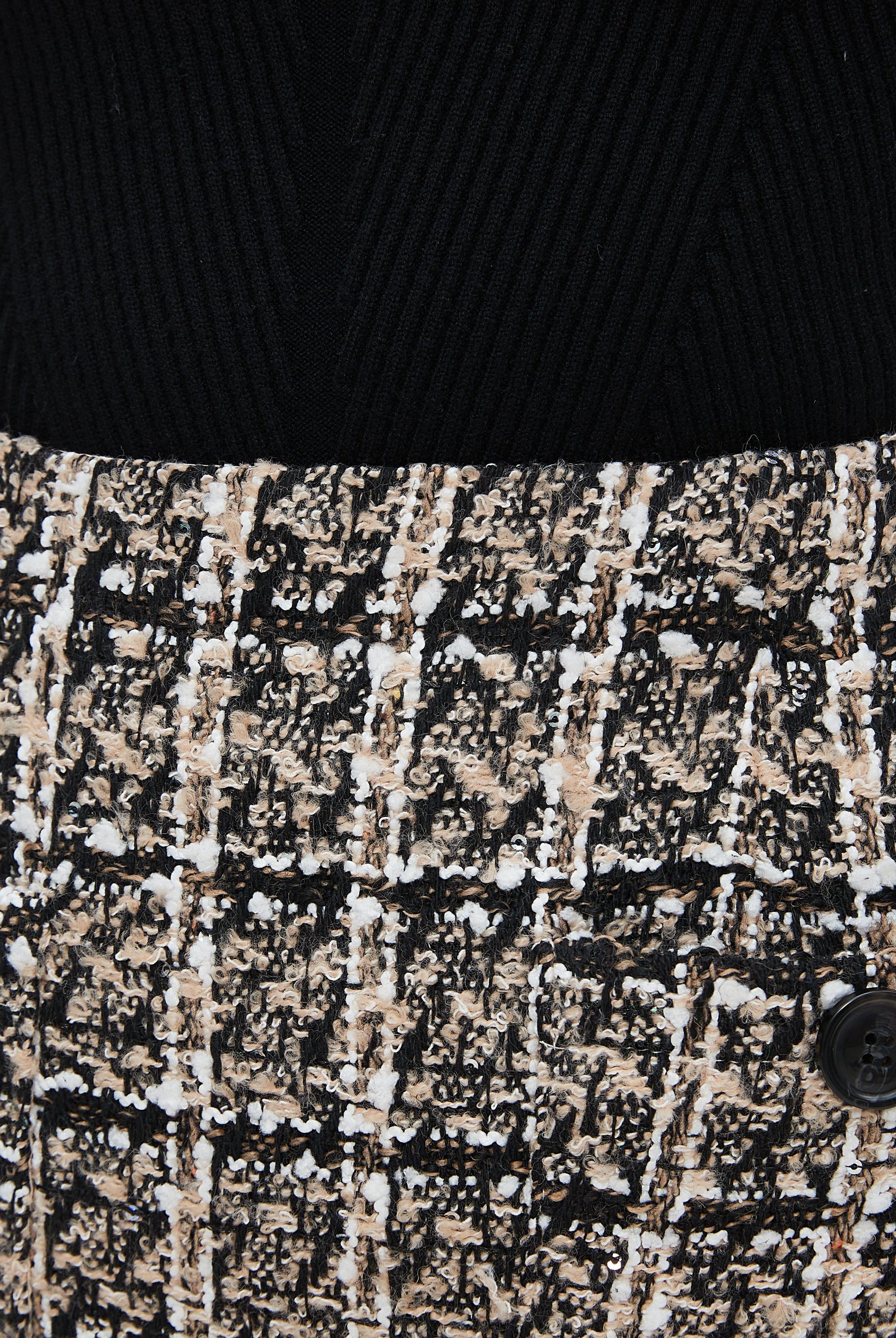 نتشي تنورة ميدي بنمط مربعات بخصر مرتفع