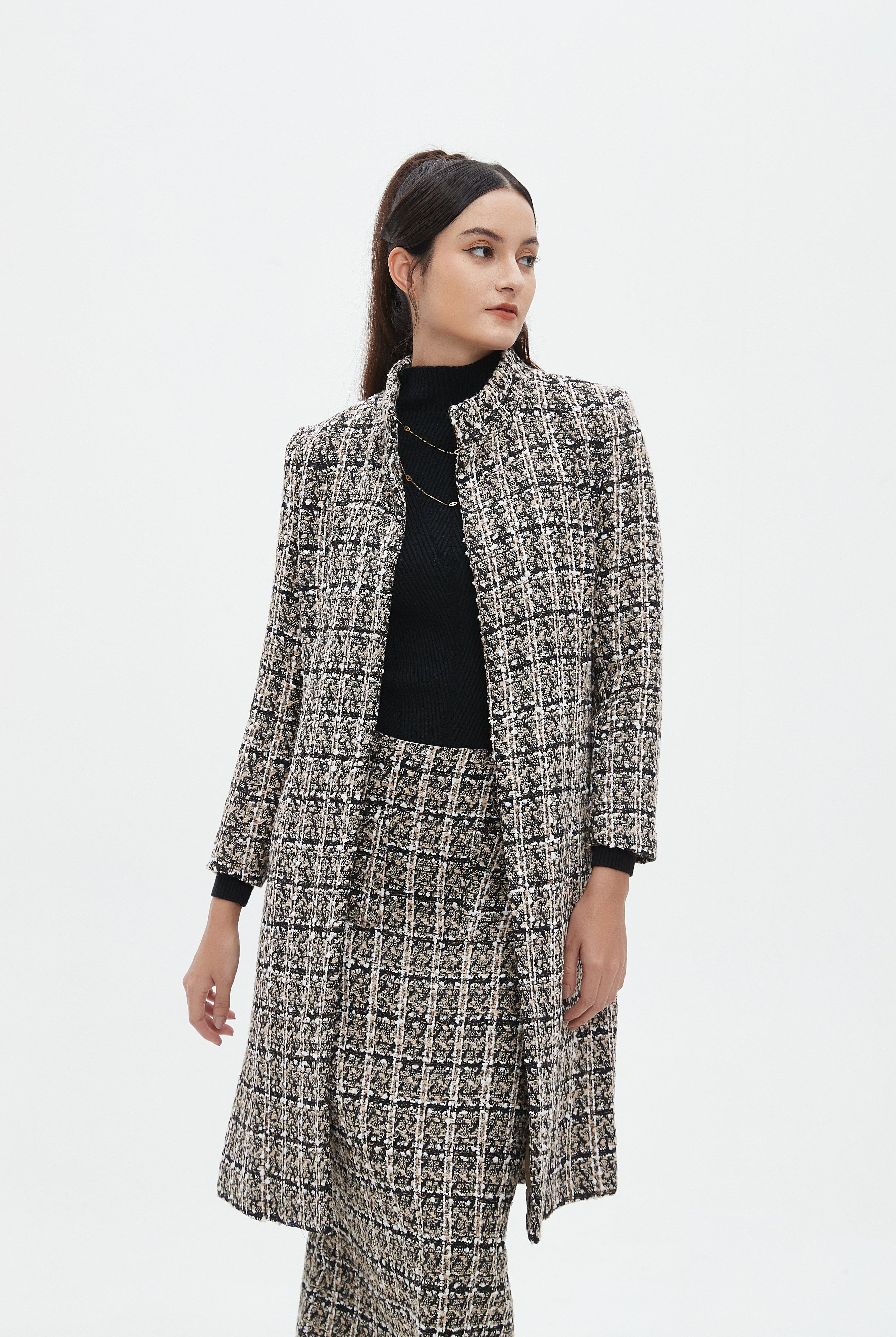 نتشي معطف بأكمام طويلة مطرز