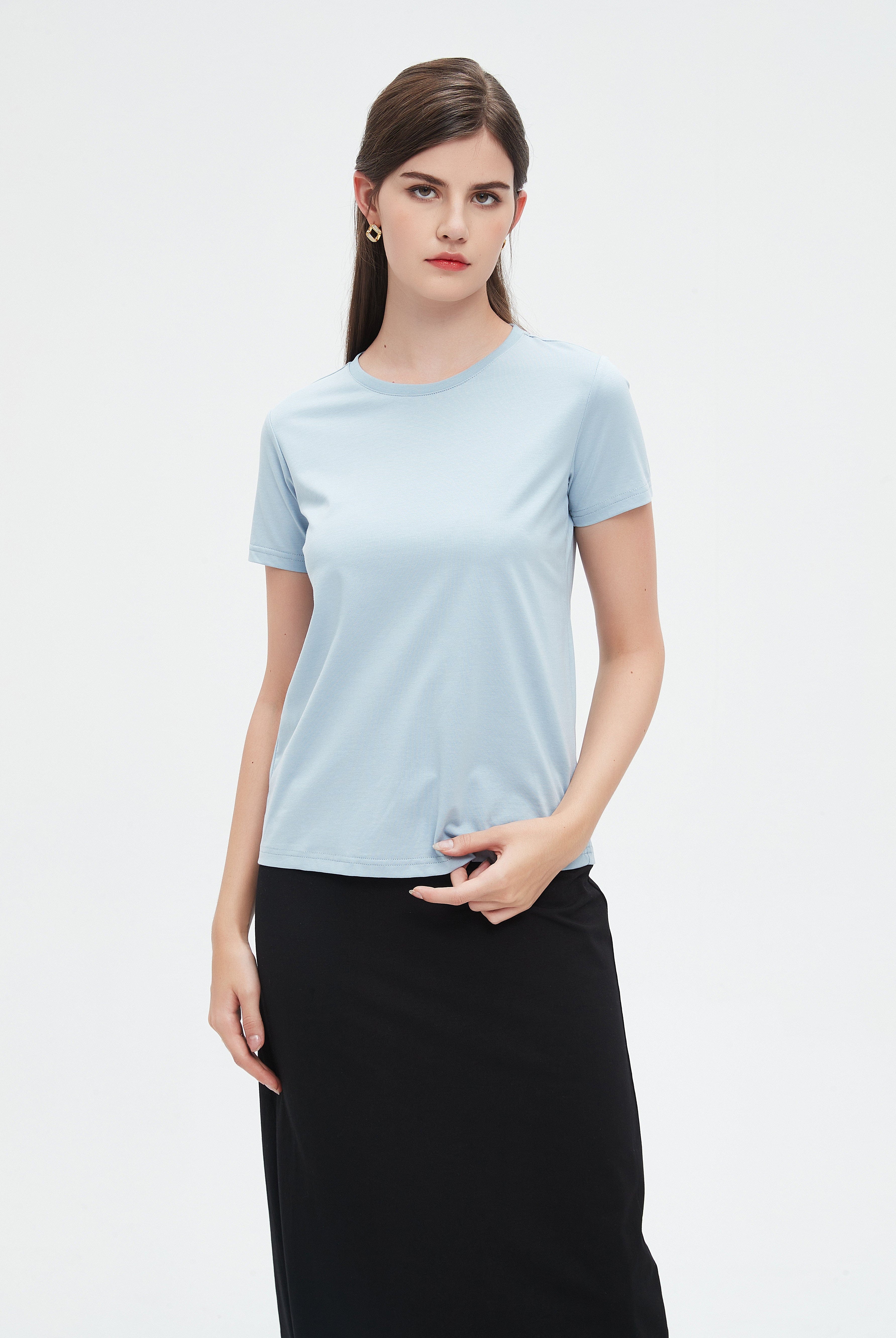 نتشي بلوزة سادة أكمام قصيرة مشجرة