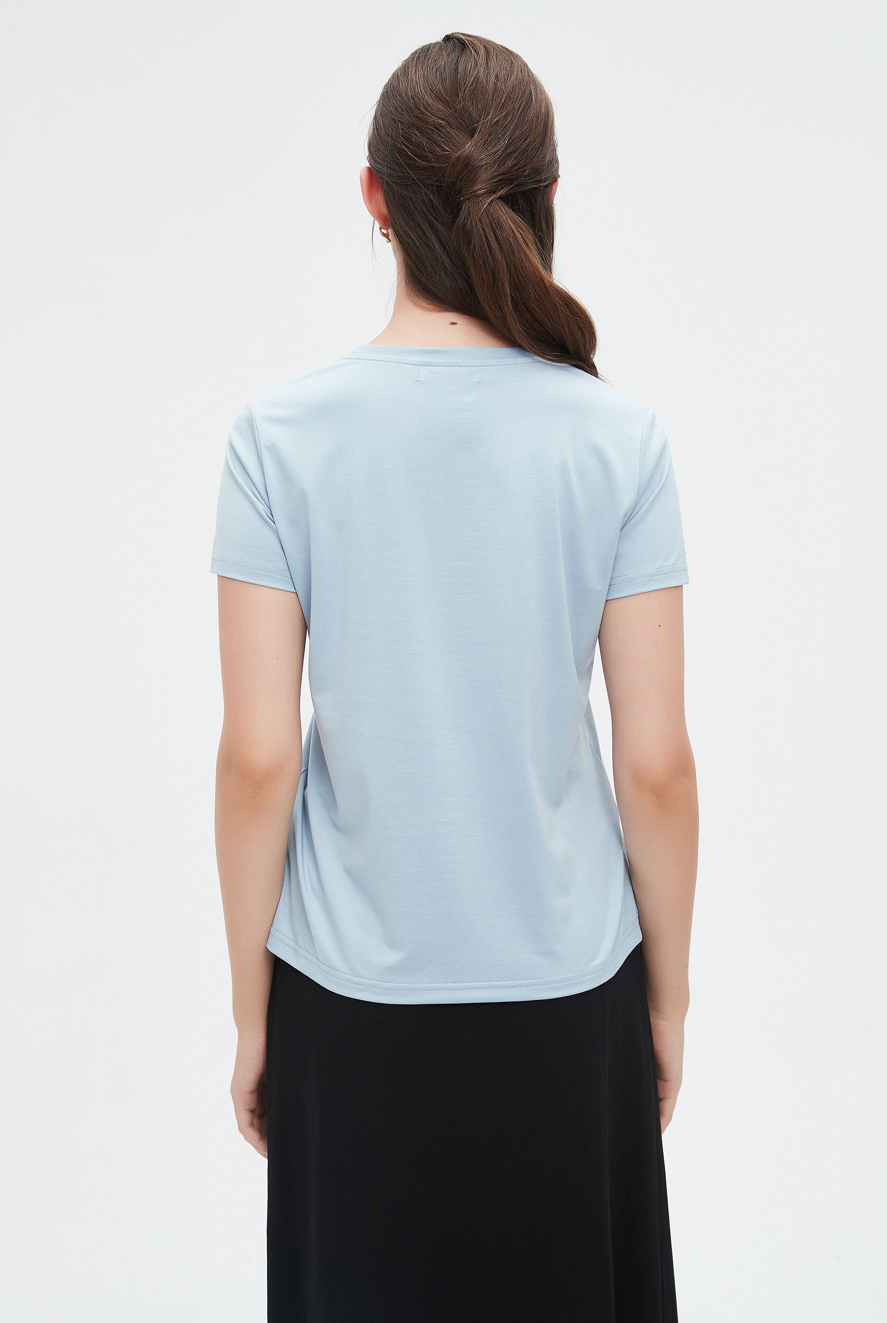 نتشي بلوزة سادة أكمام قصيرة مشجرة