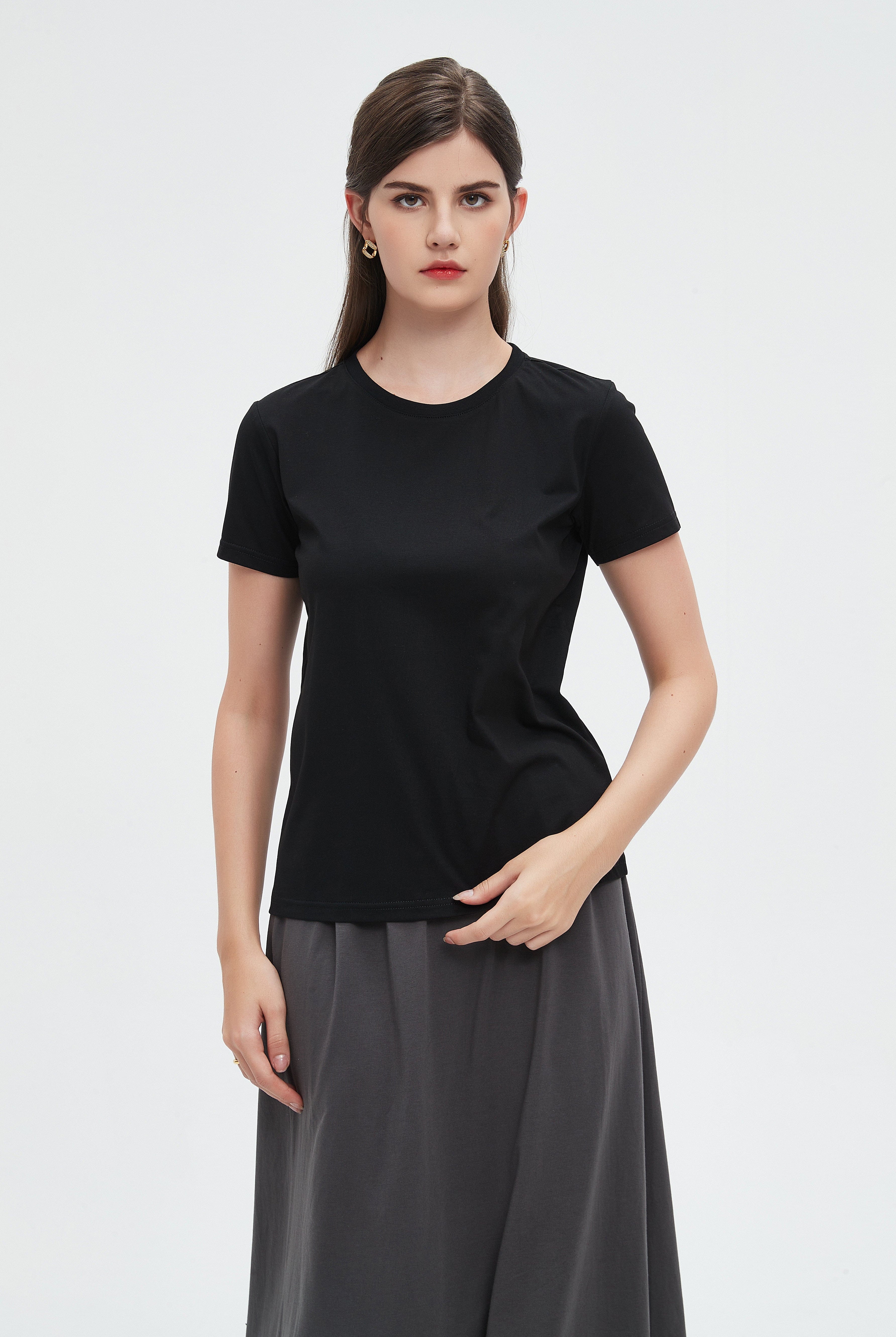 نتشي بلوزة سادة أكمام قصيرة مشجرة