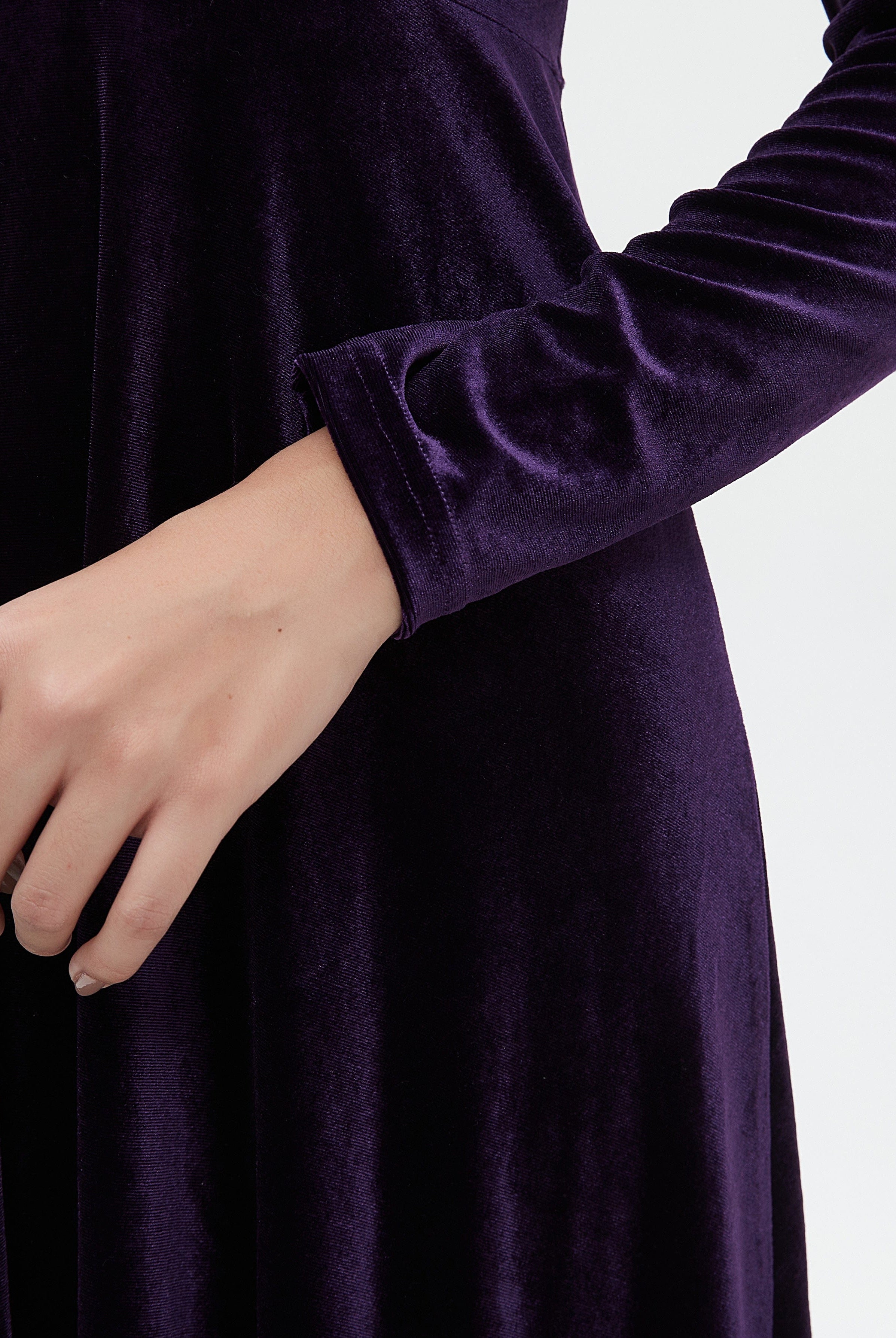 نتشي فستان ماكسي سادة مخصرة كم طويل نسائي