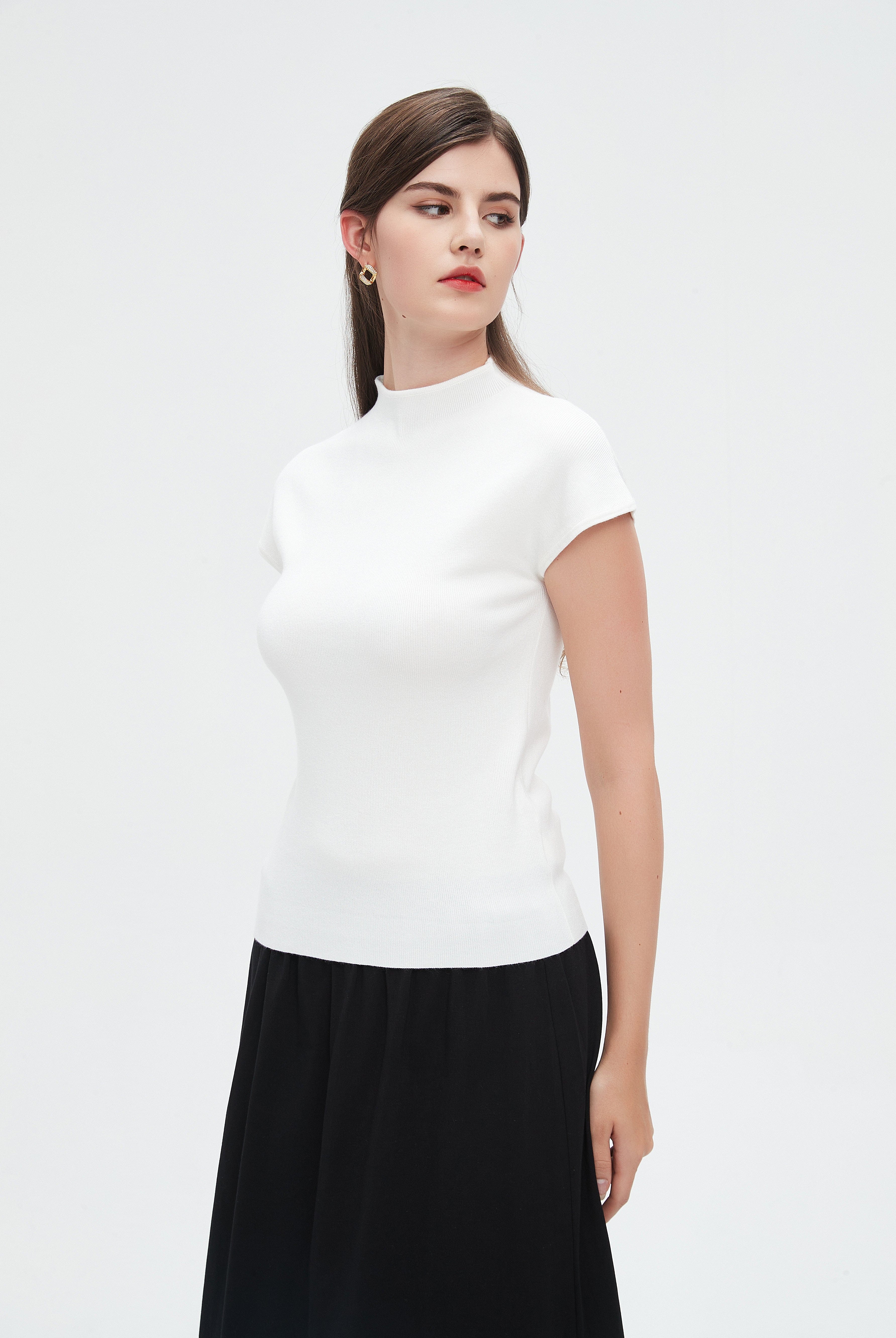 نتشي بلوزة نسائية بأكمام قصيرة