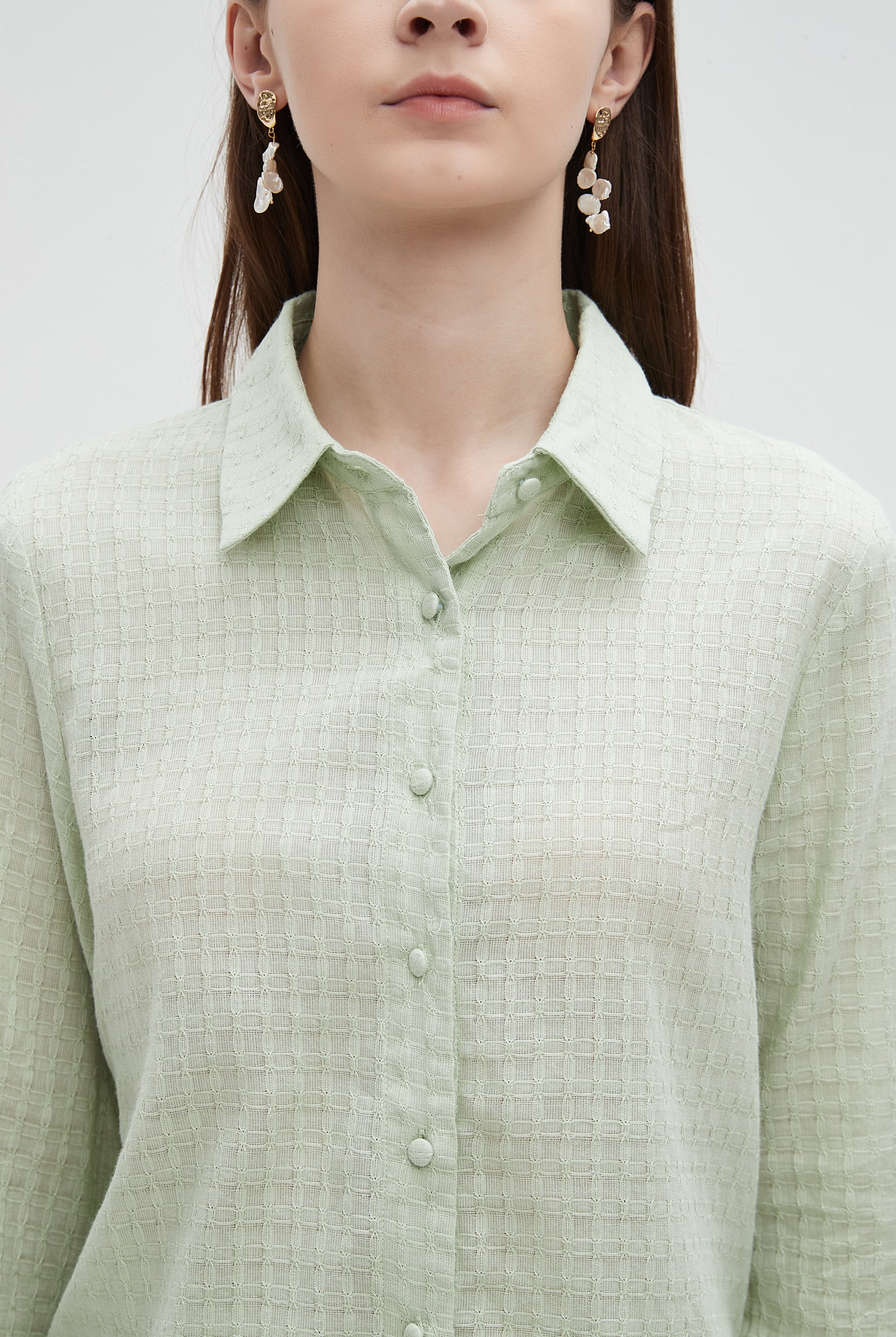 ميكا بلوزة نسائية سادة بأزرار وأكمام طويلة