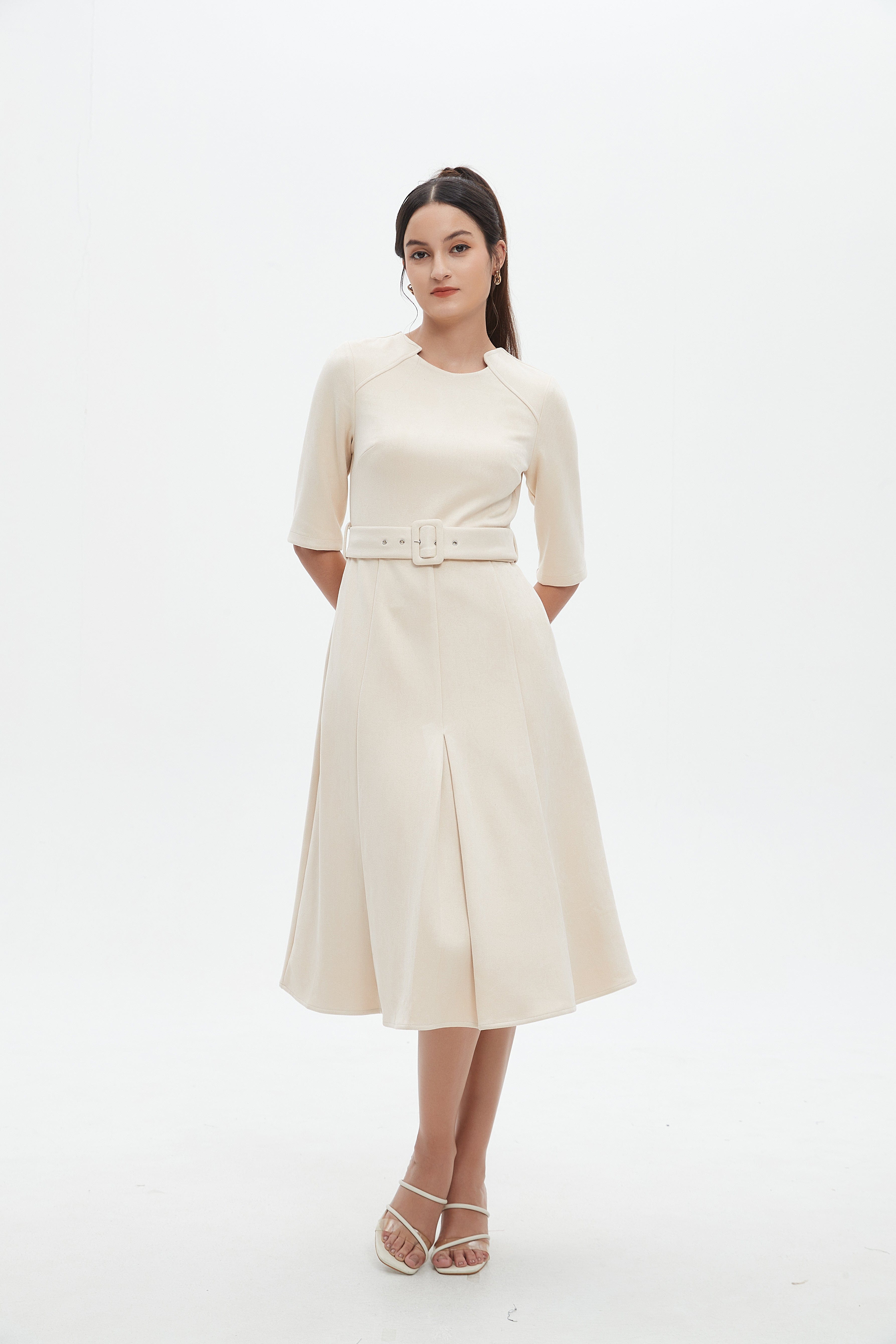 نتشي فستان ميدي بأكمام 3/4 سادة بحزام خصر