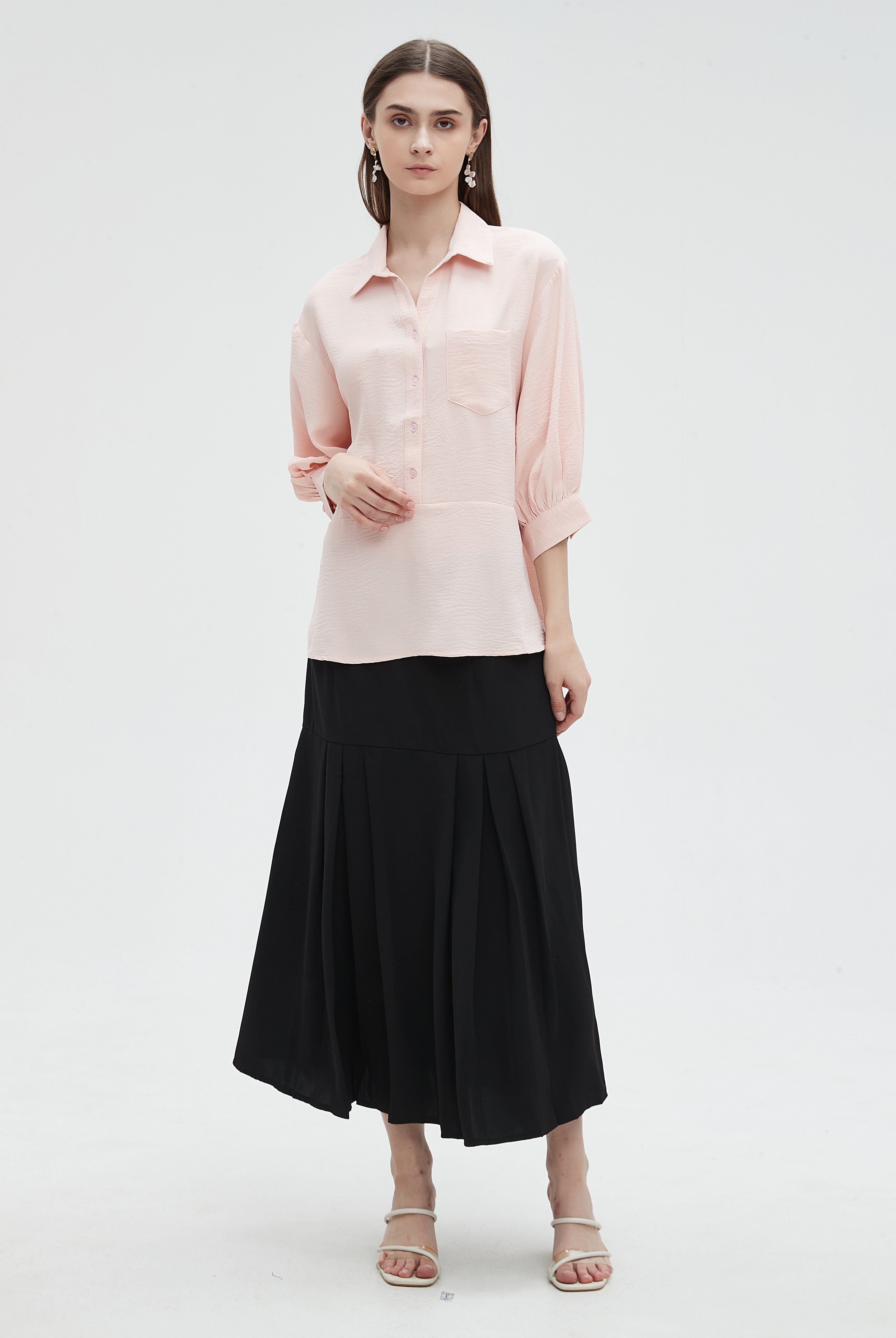 ميكا بلوزة نسائية 3/4 كم سادة بياقة