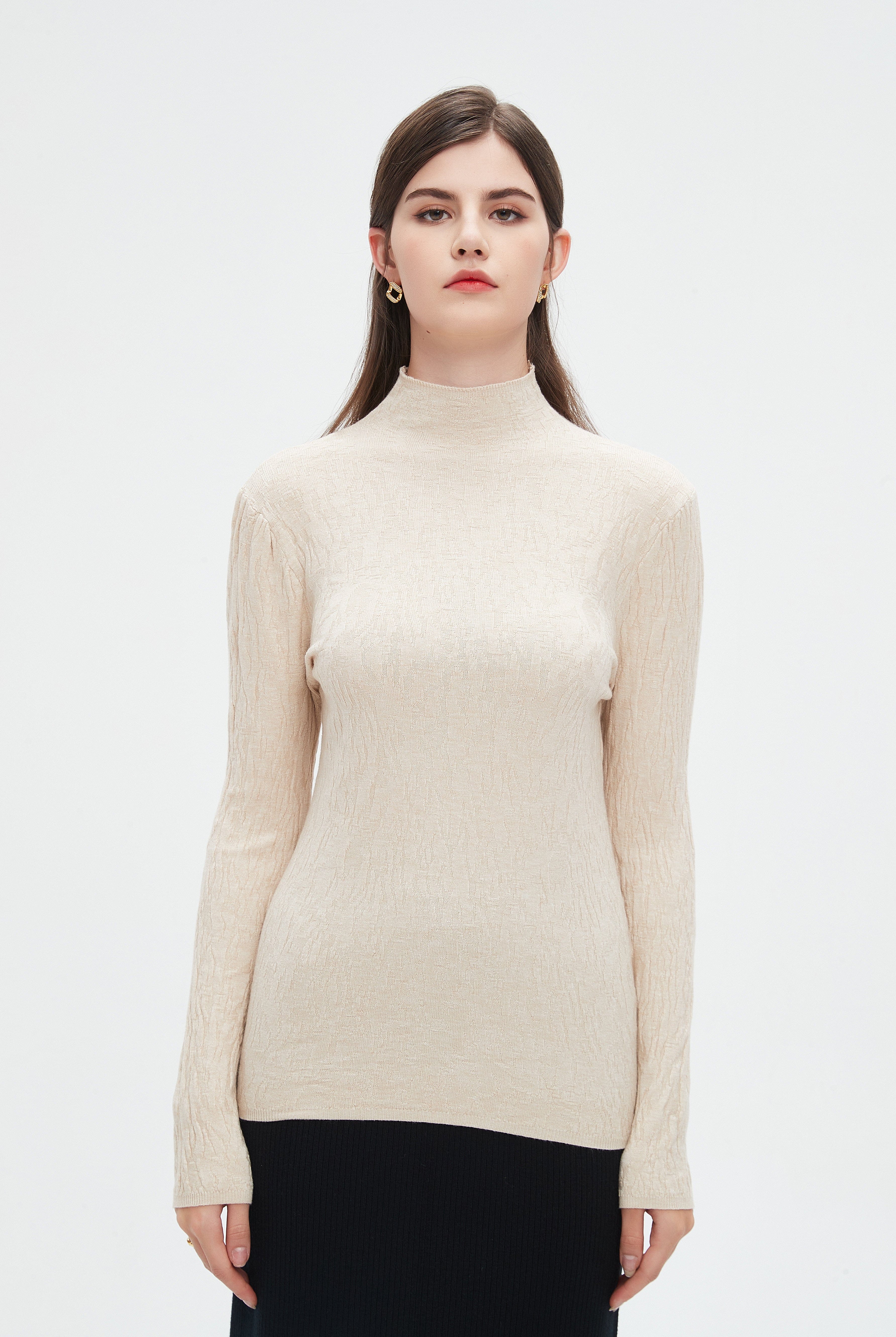 نتشي بلوزة نسائية بأكمام طويلة ورقبه عاليه