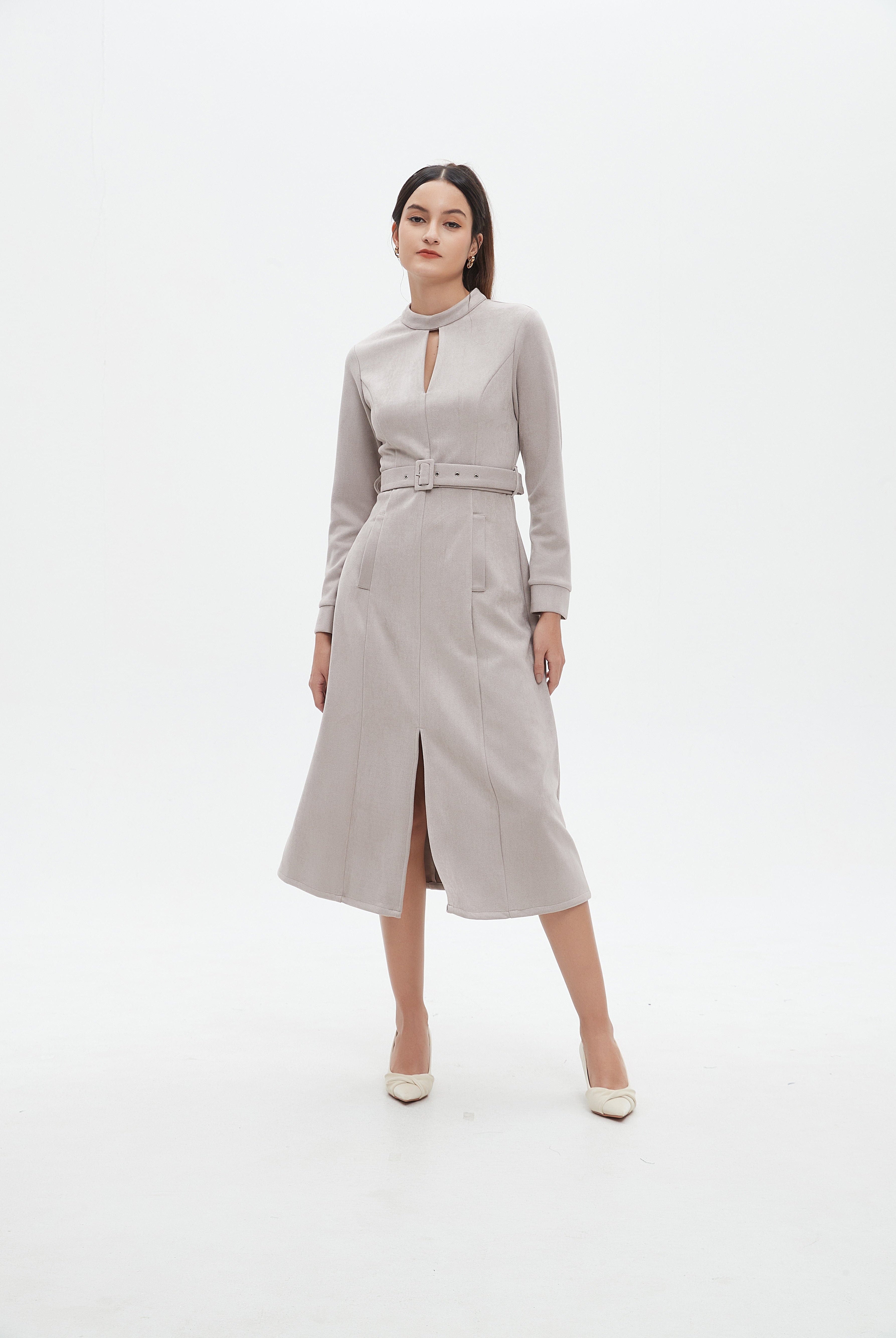 نتشي فستان ميدي بأكمام طويلة مفتوح من الأمام بحزام خصر