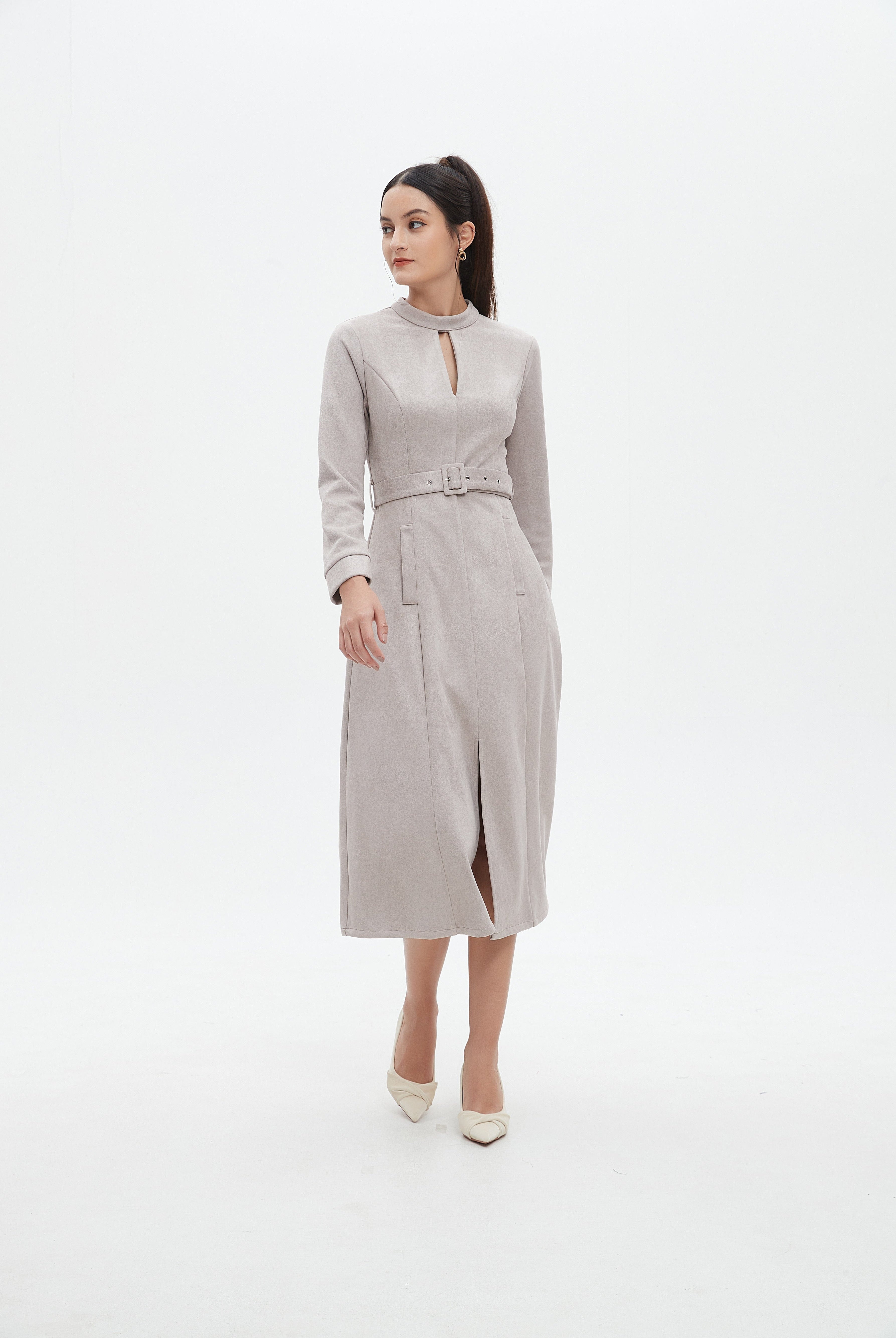 نتشي فستان ميدي بأكمام طويلة مفتوح من الأمام بحزام خصر