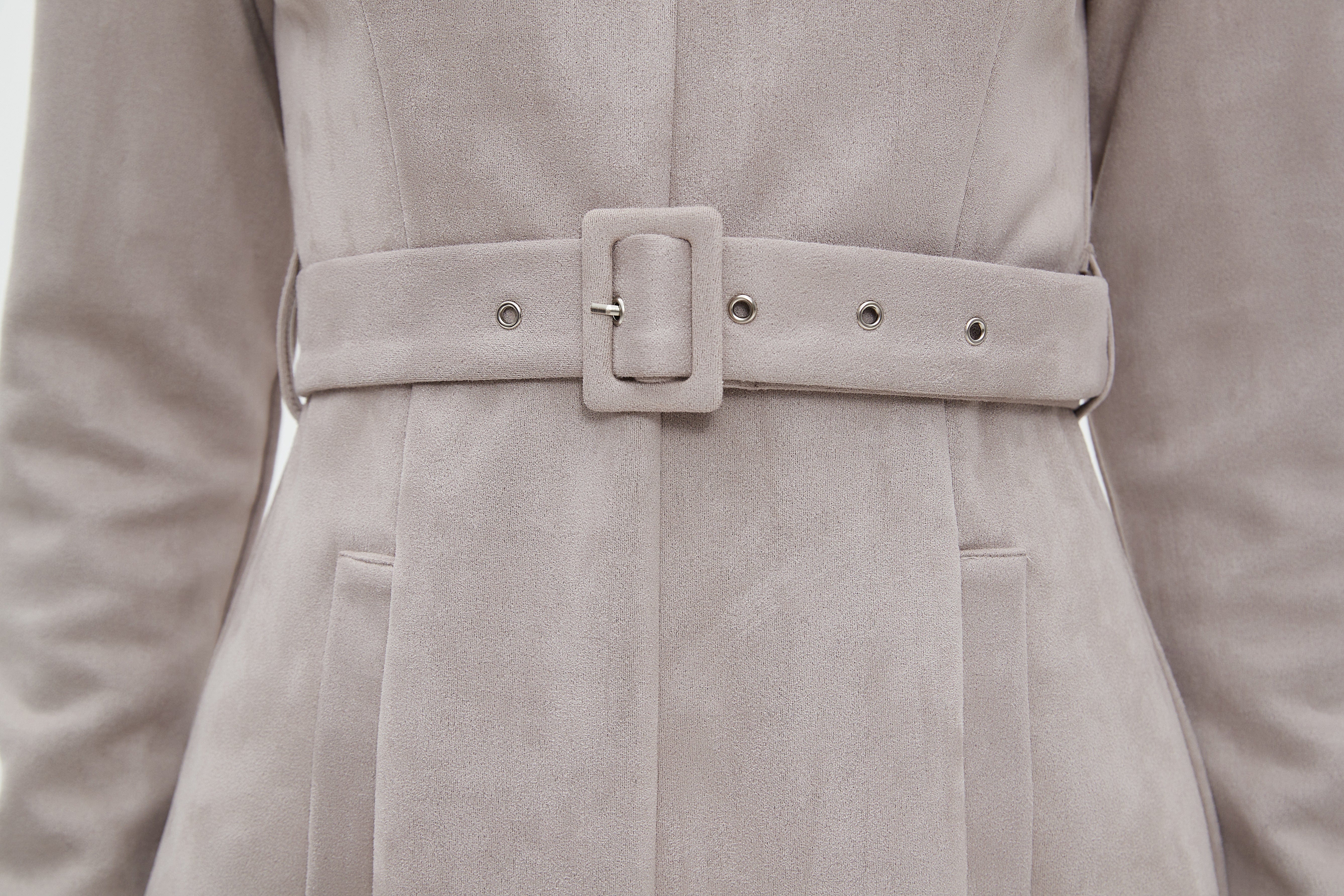 نتشي فستان ميدي بأكمام طويلة مفتوح من الأمام بحزام خصر