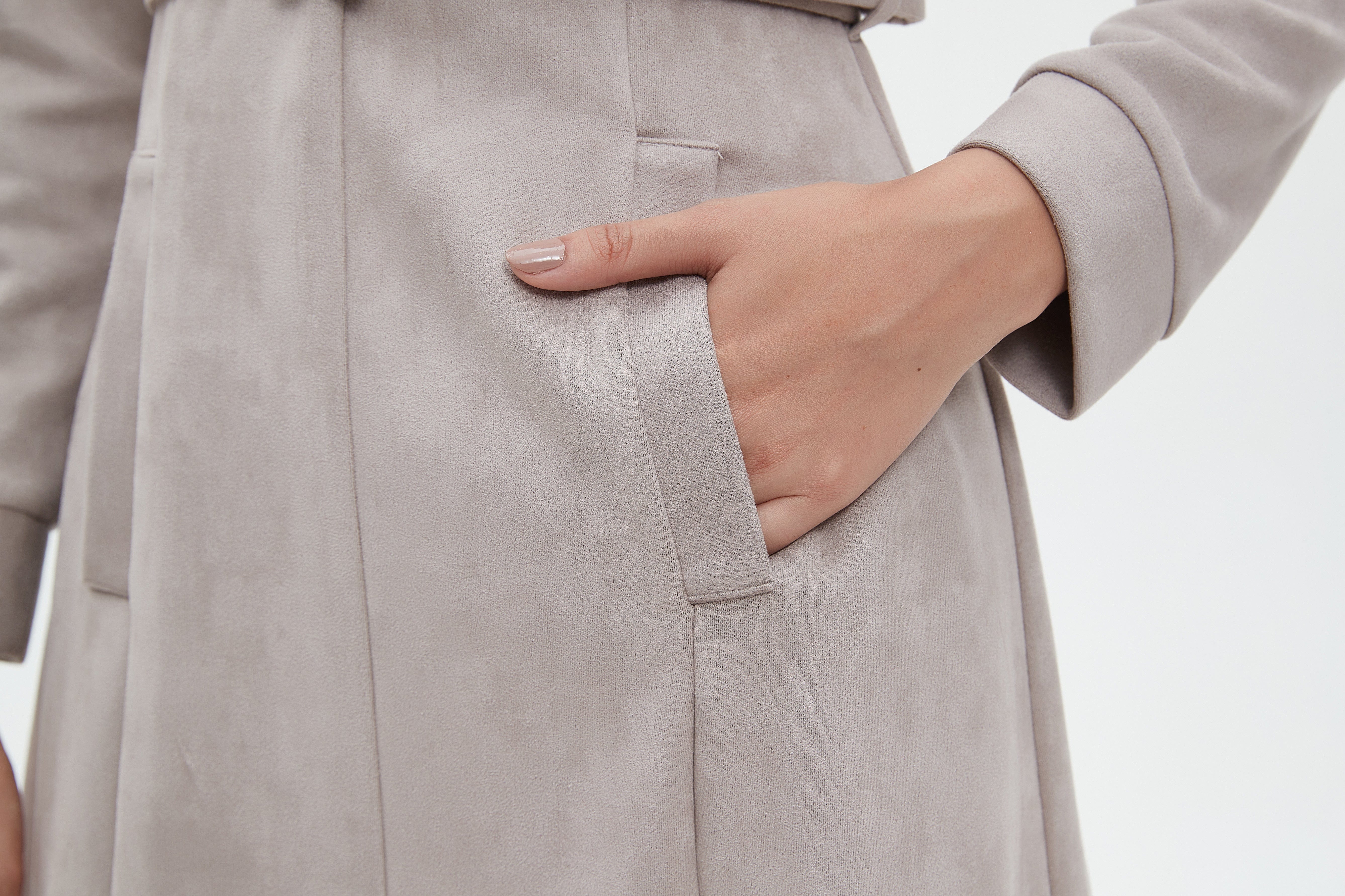 نتشي فستان ميدي بأكمام طويلة مفتوح من الأمام بحزام خصر