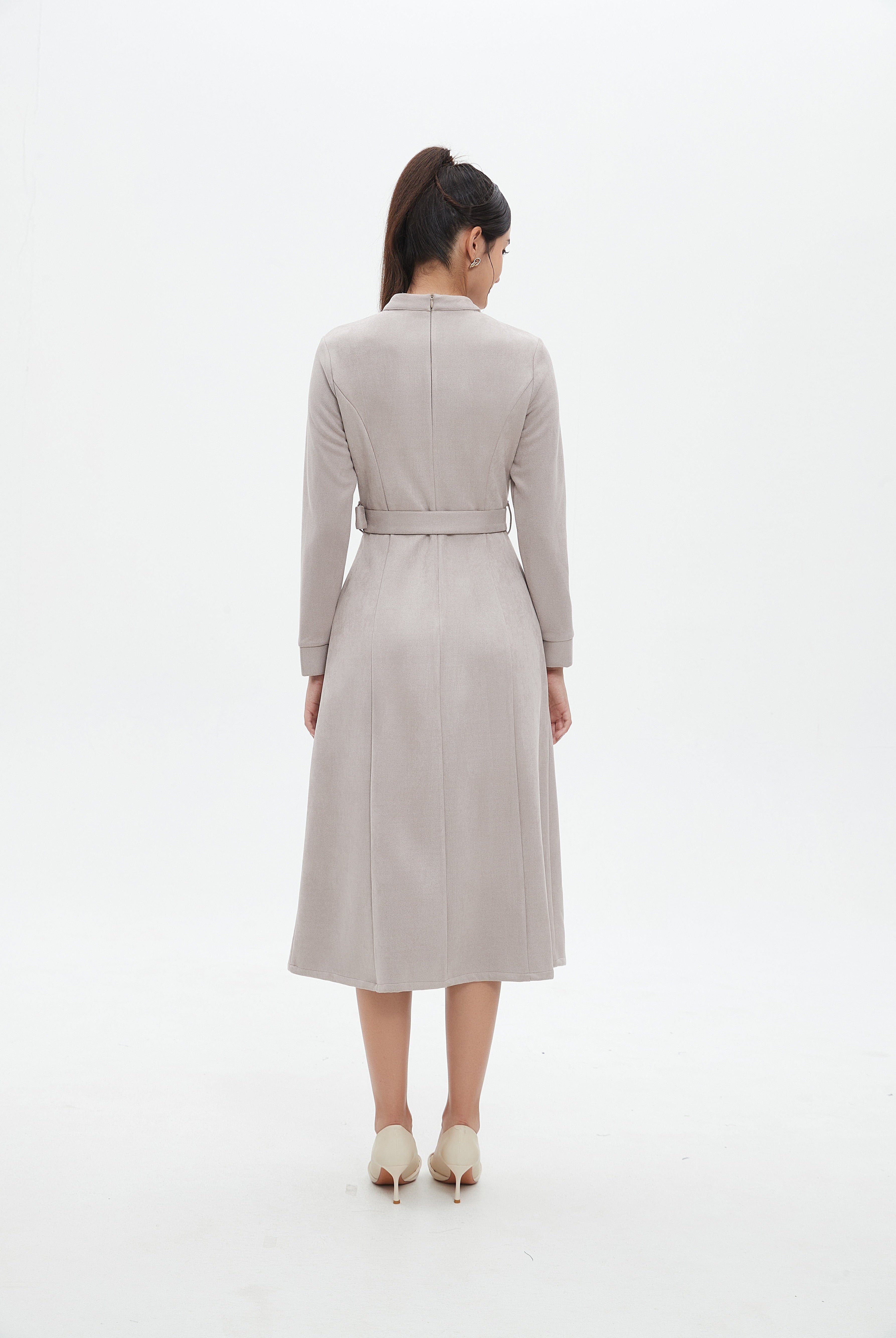 نتشي فستان ميدي بأكمام طويلة مفتوح من الأمام بحزام خصر