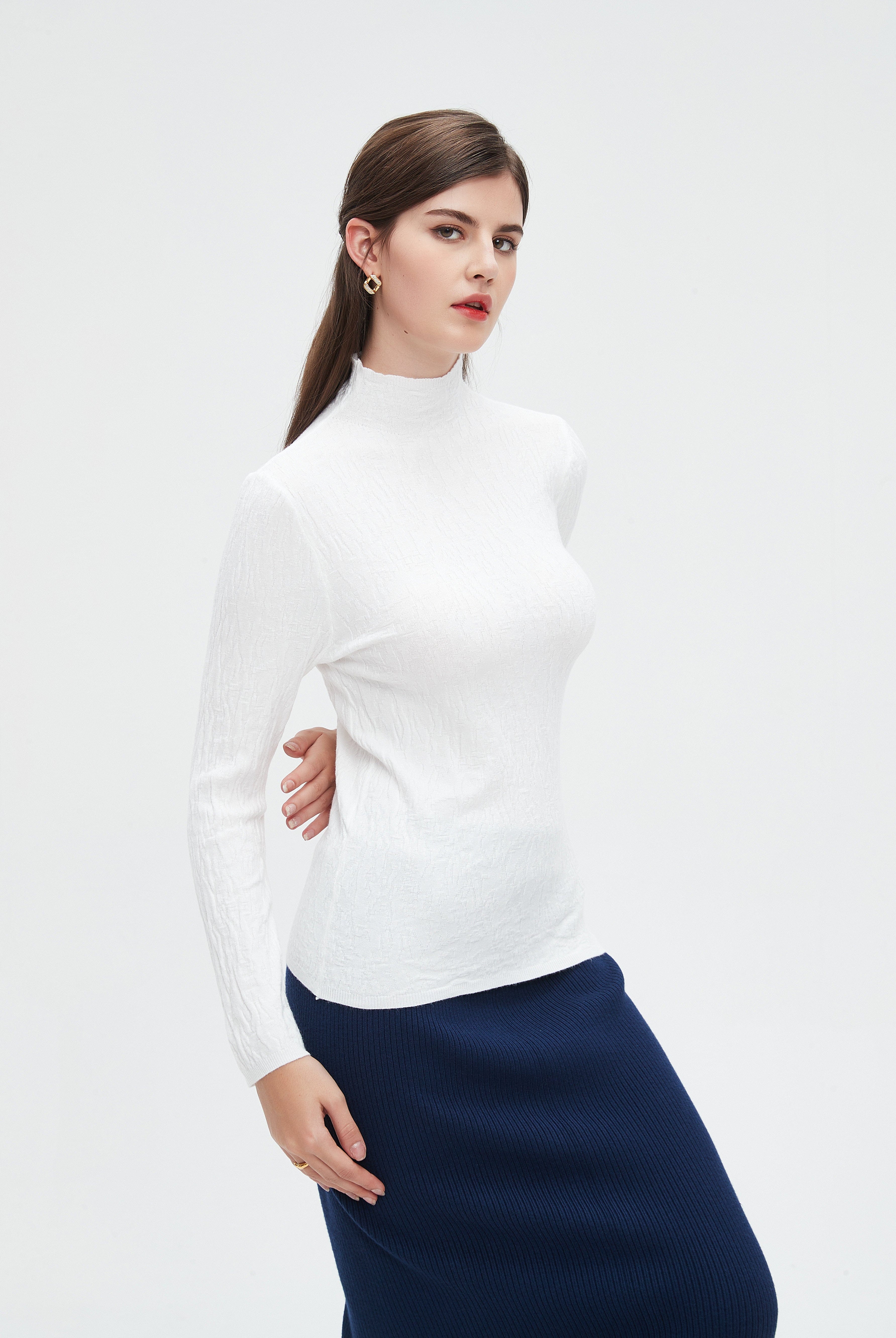 نتشي بلوزة نسائية بأكمام طويلة ورقبه عاليه