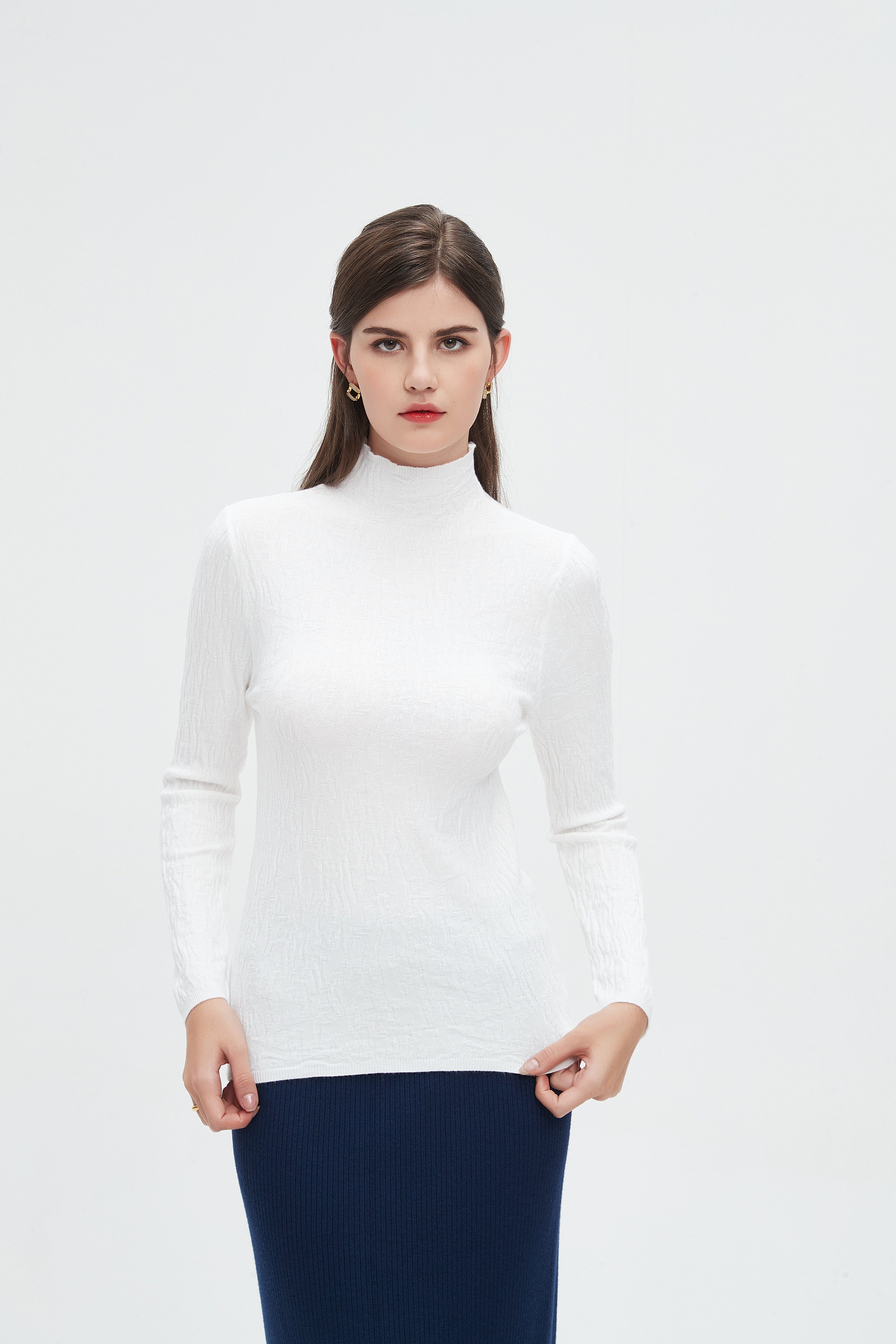 نتشي بلوزة نسائية بأكمام طويلة ورقبه عاليه