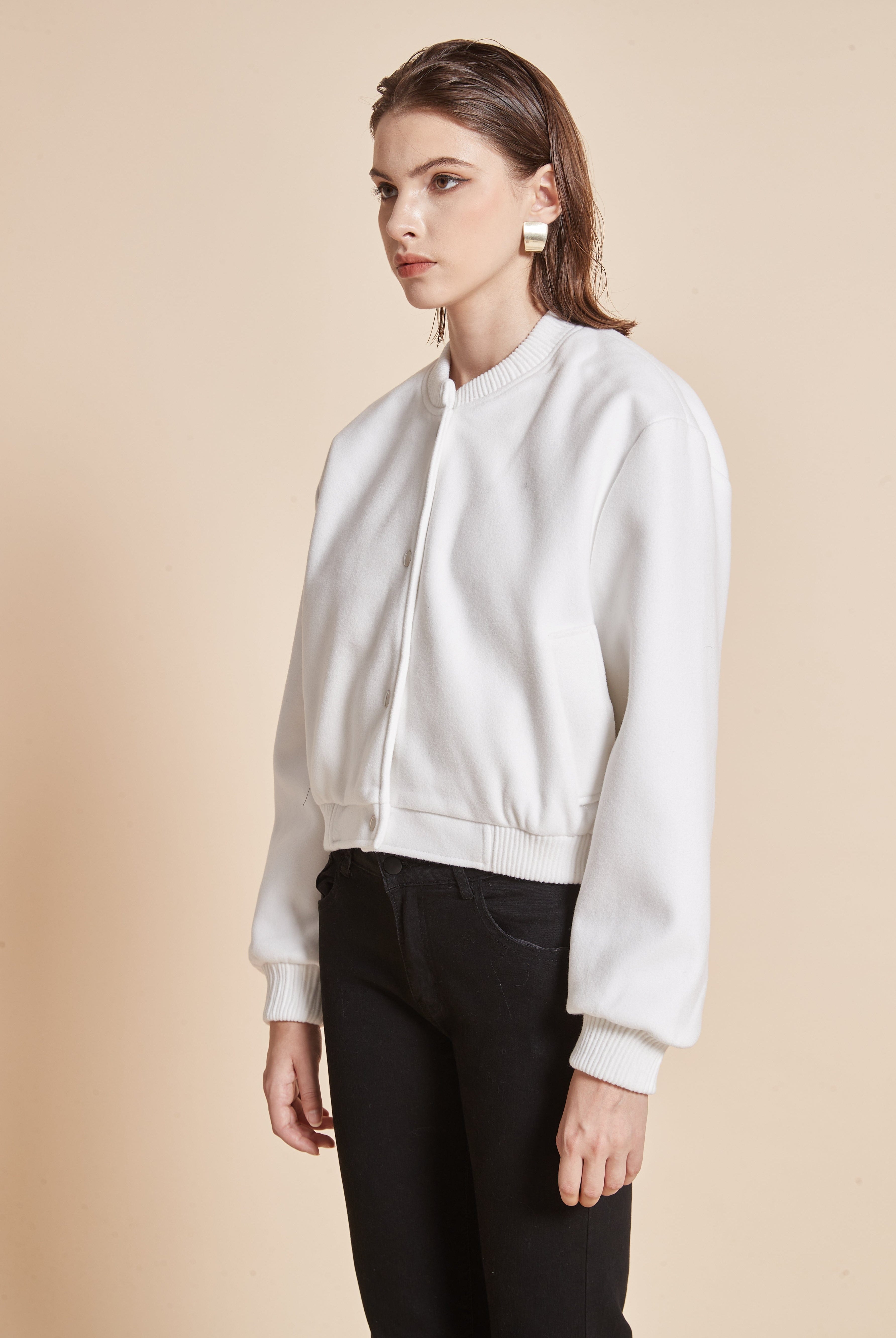 يولا جاكيت نسائي سادة بأزرار أمامية وكم طويل