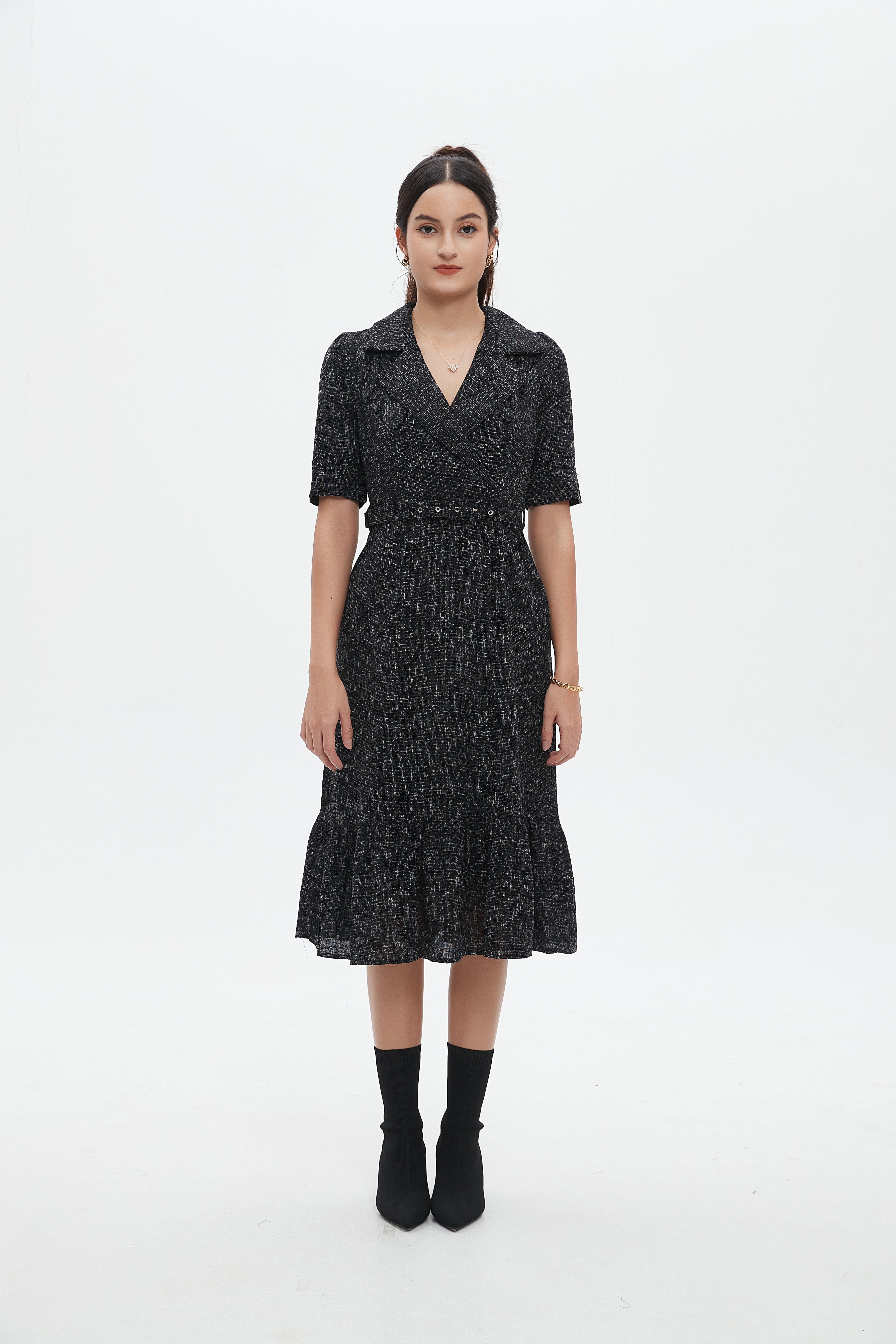 نتشي فستان نسائي نص كم بياقة وحزام على الخصر