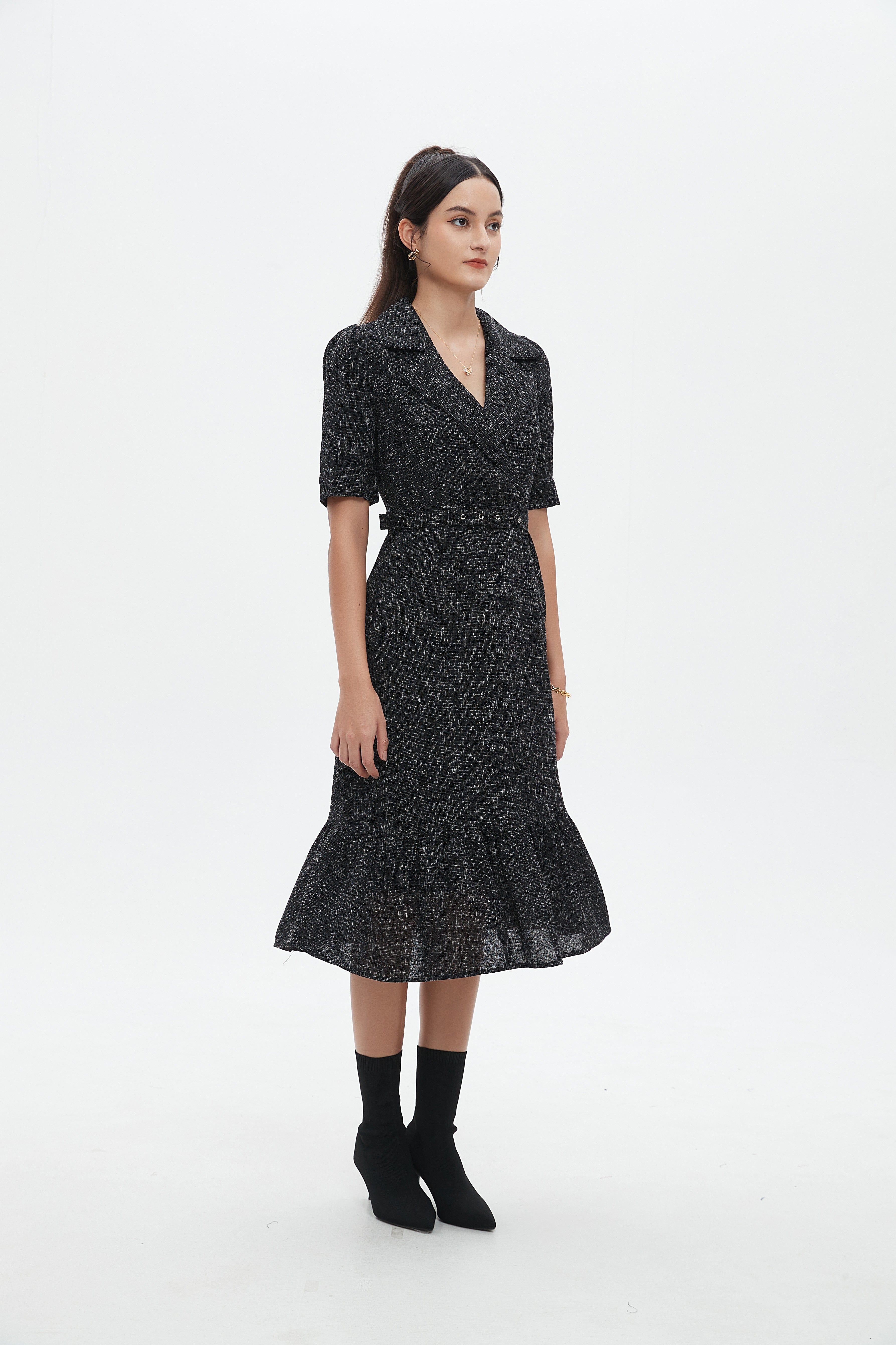 نتشي فستان نسائي نص كم بياقة وحزام على الخصر