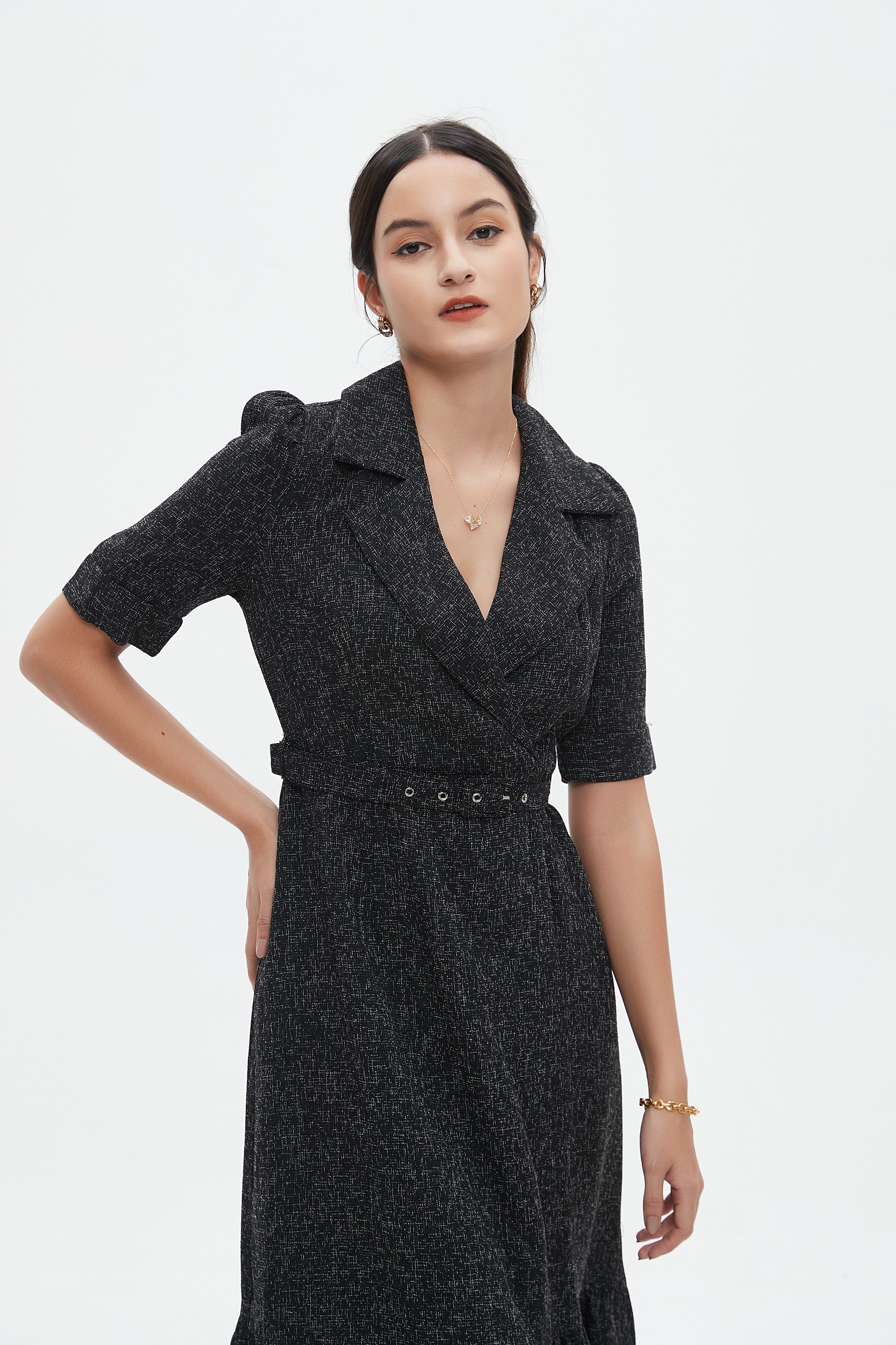 نتشي فستان نسائي نص كم بياقة وحزام على الخصر