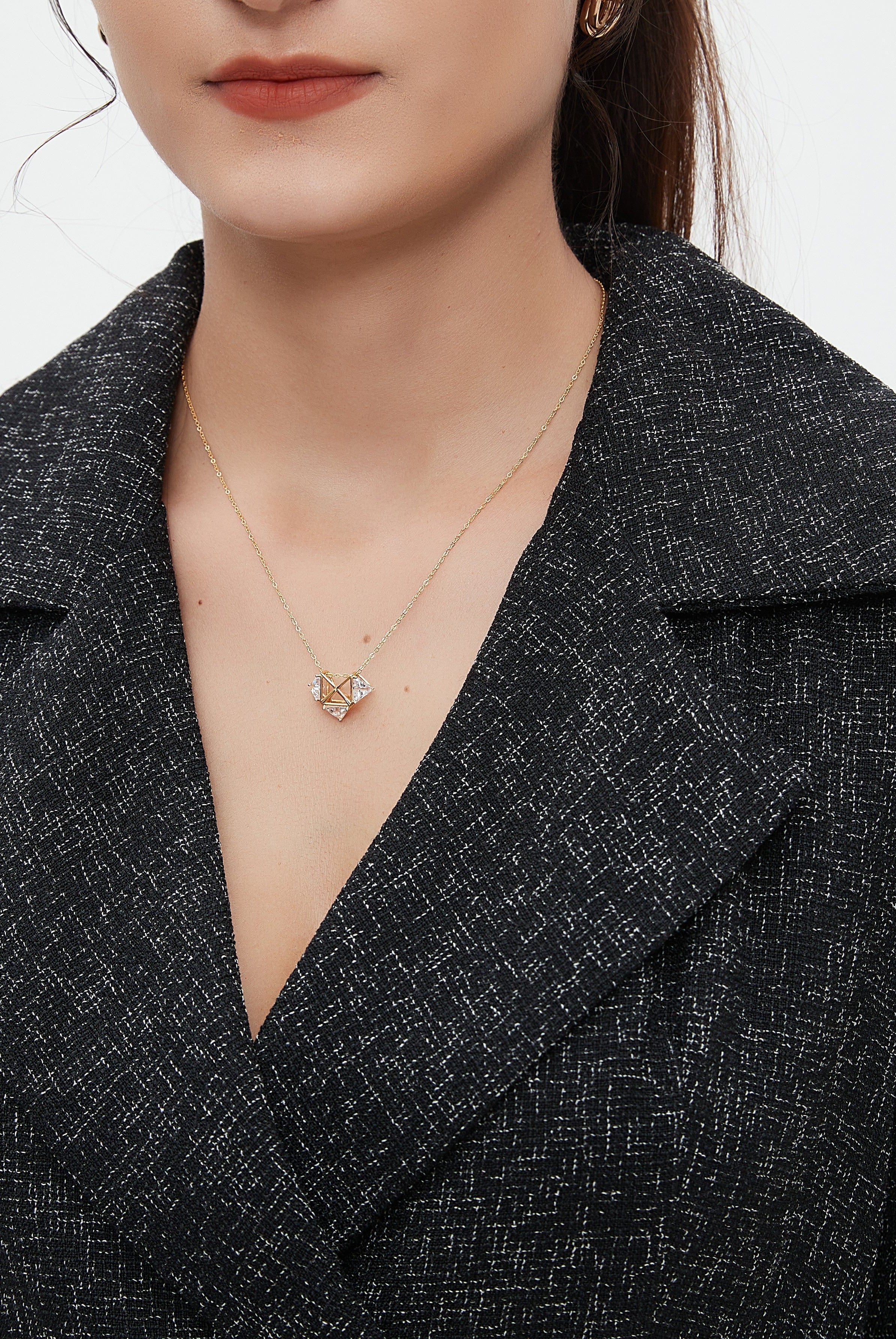 نتشي فستان نسائي نص كم بياقة وحزام على الخصر