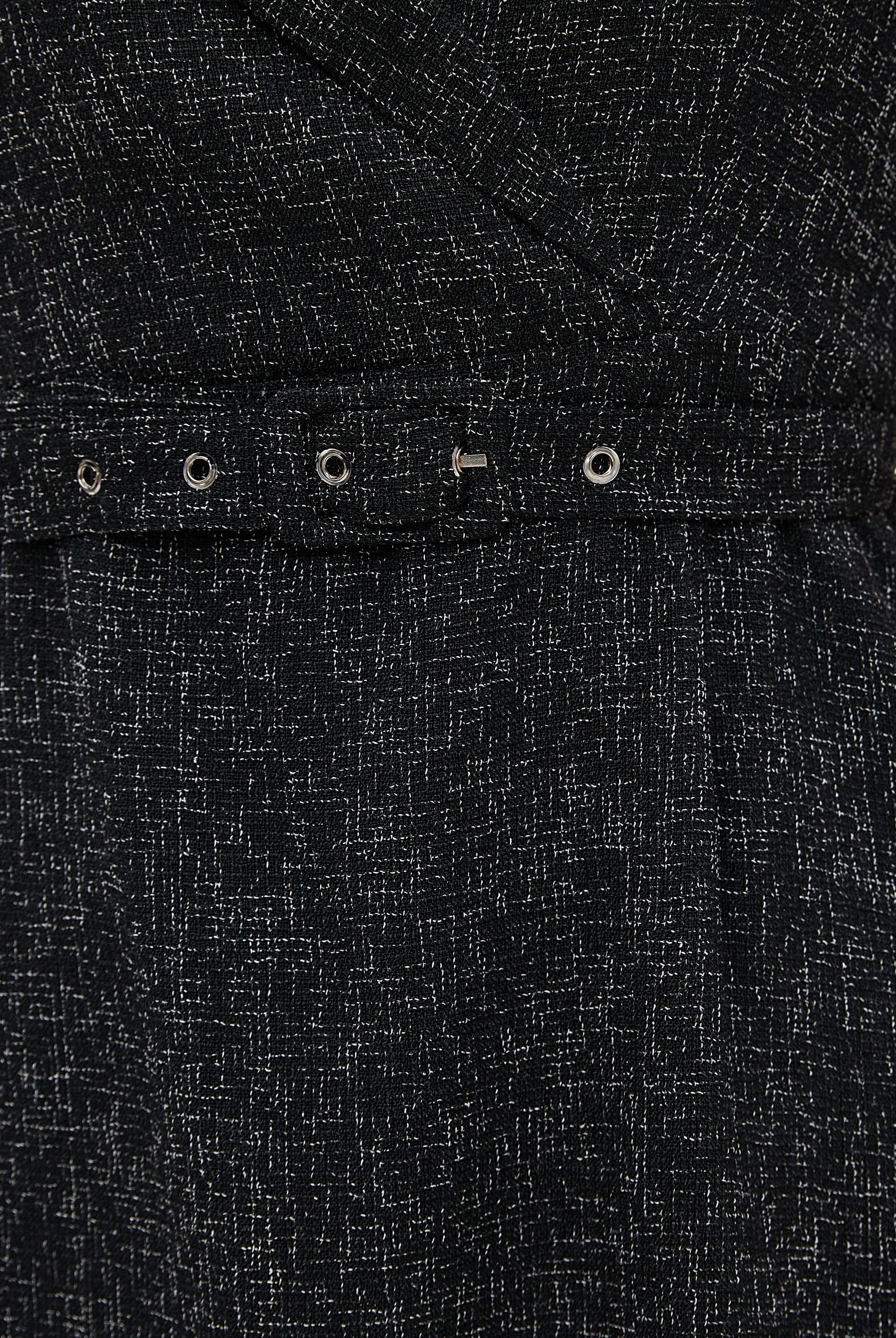 نتشي فستان نسائي نص كم بياقة وحزام على الخصر