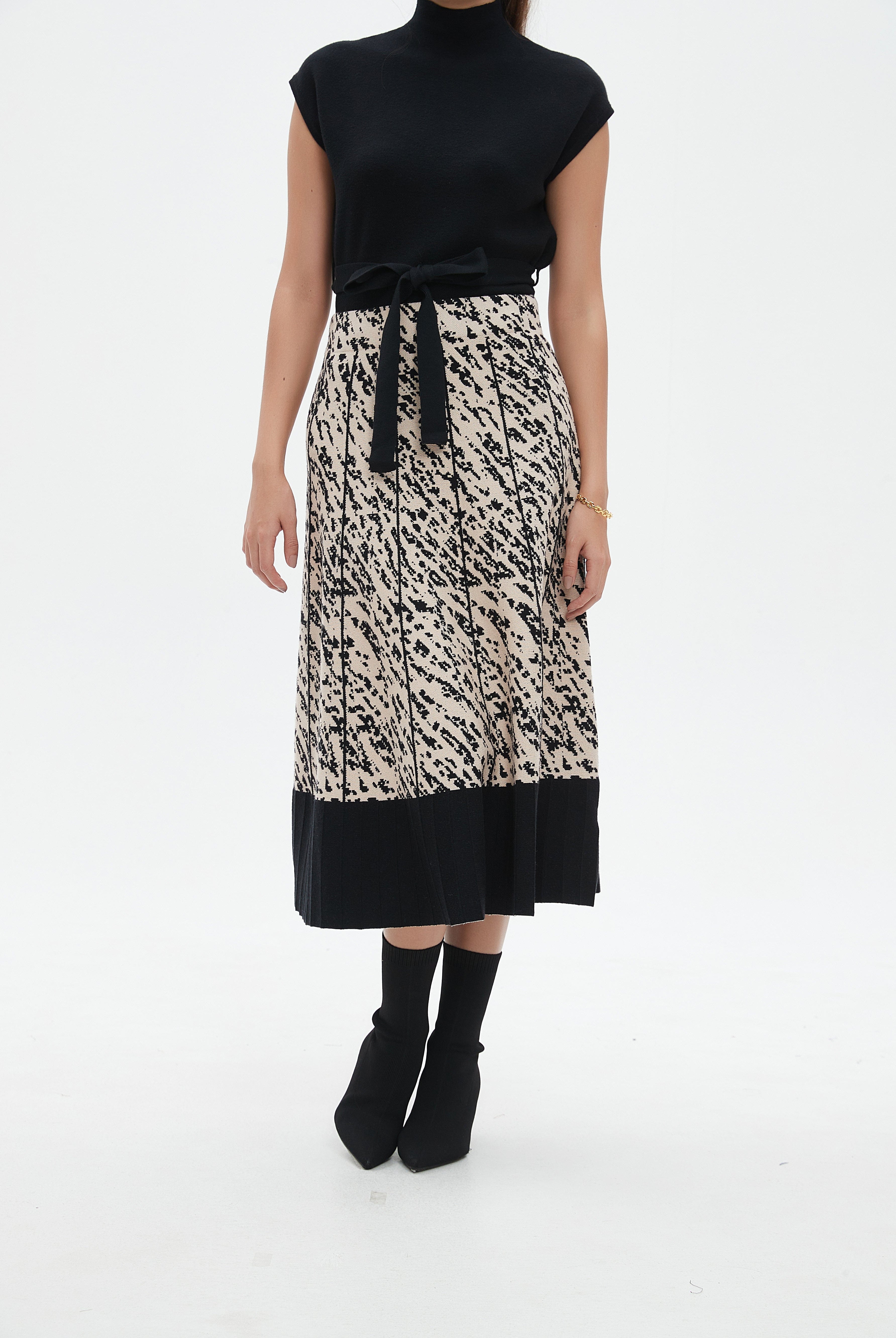 نتشي تنورة منقوشة ميدي واسعة نسائي