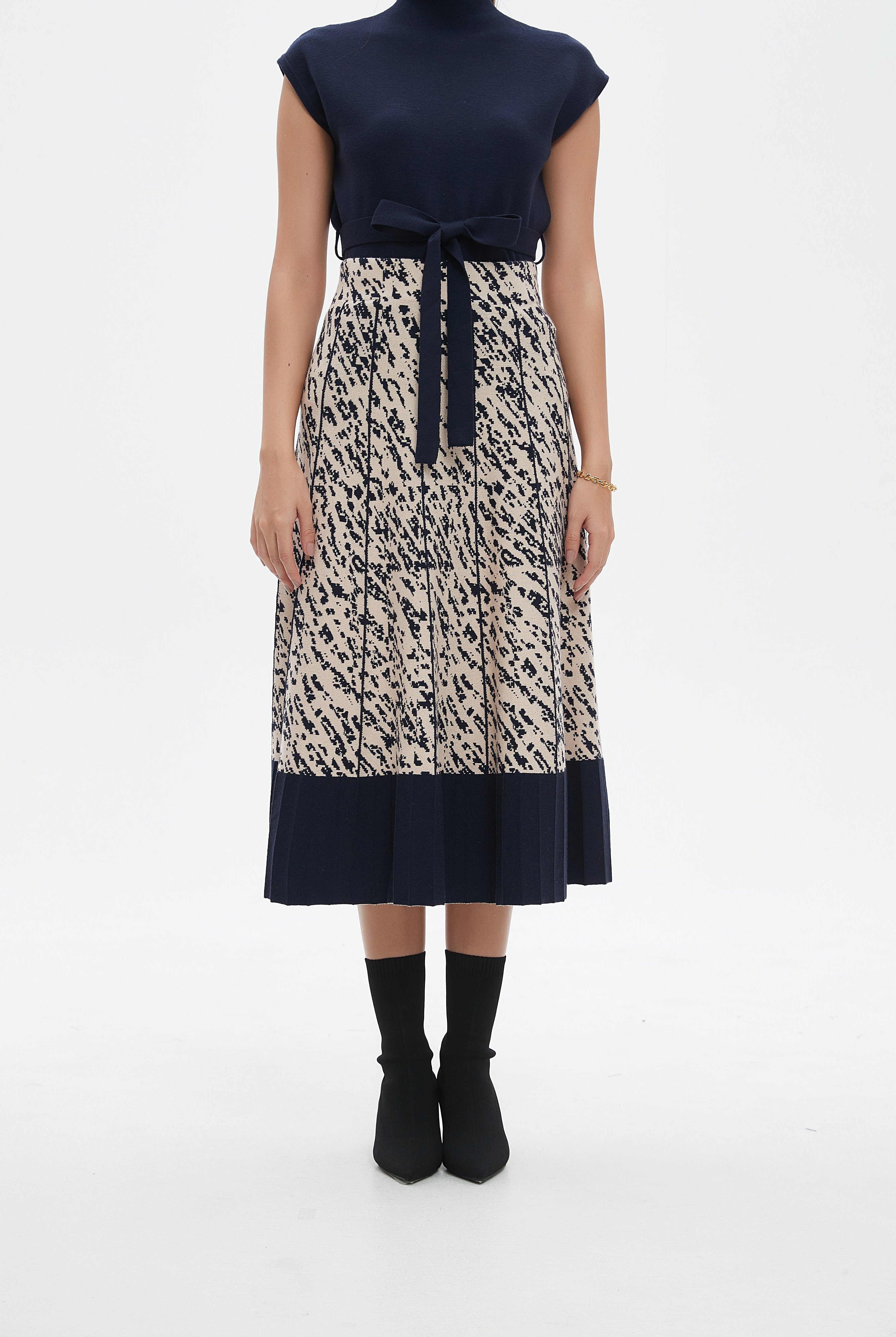 نتشي تنورة منقوشة ميدي واسعة نسائي