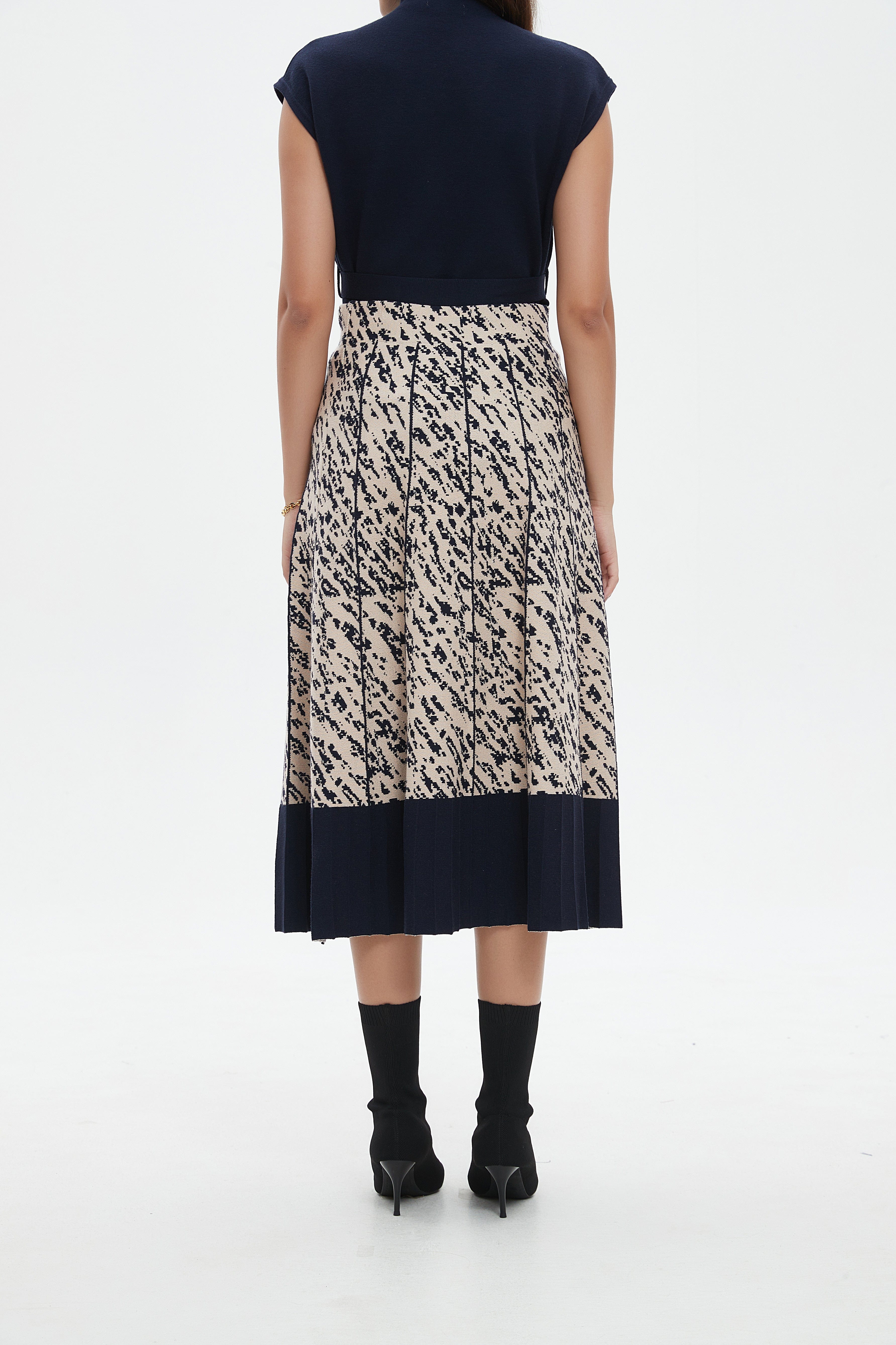 نتشي تنورة منقوشة ميدي واسعة نسائي