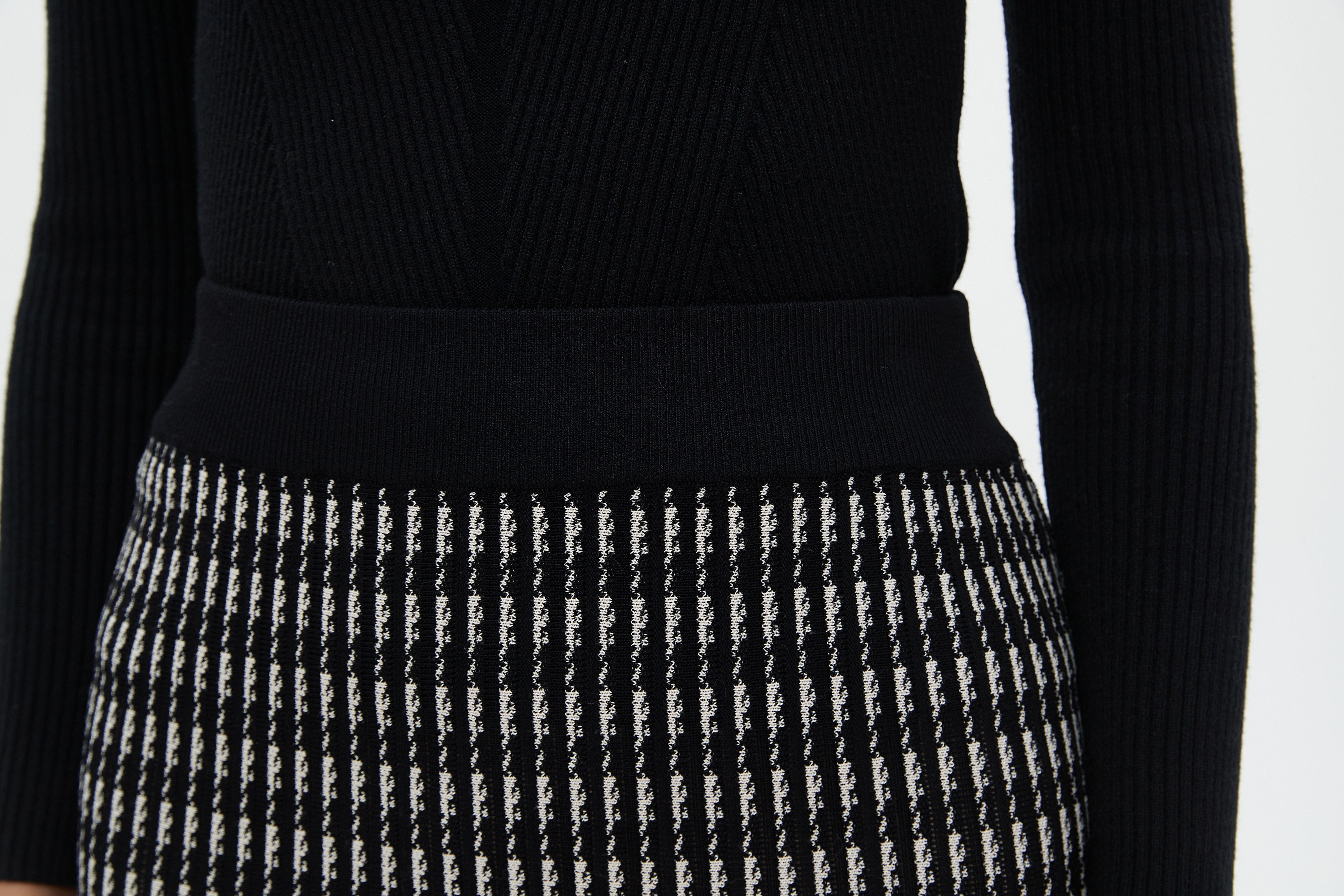 نتشي تنورة ميدي هاي ويست مطبوعة