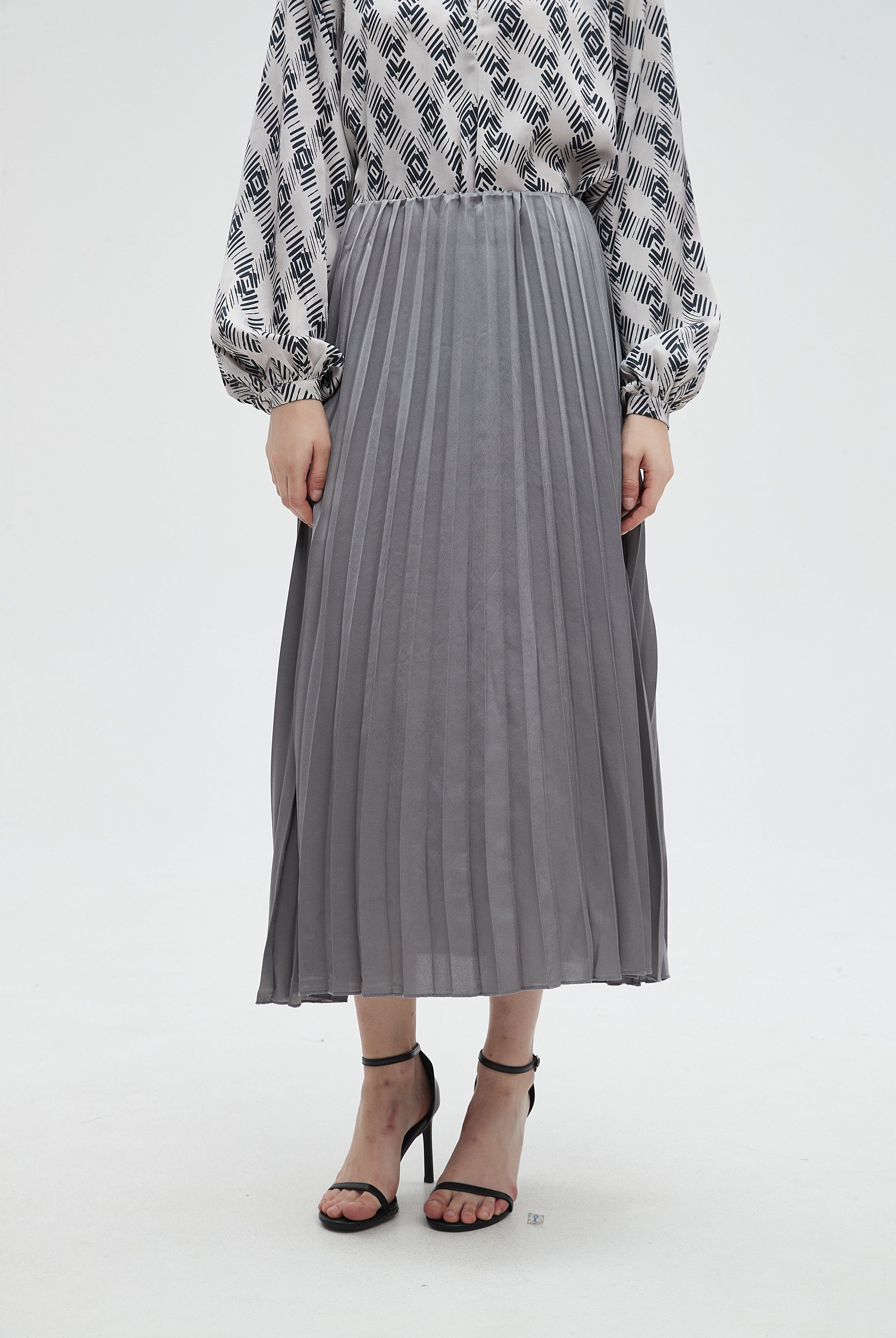 ميكا بلوزة نسائية بكم فانوس طويل