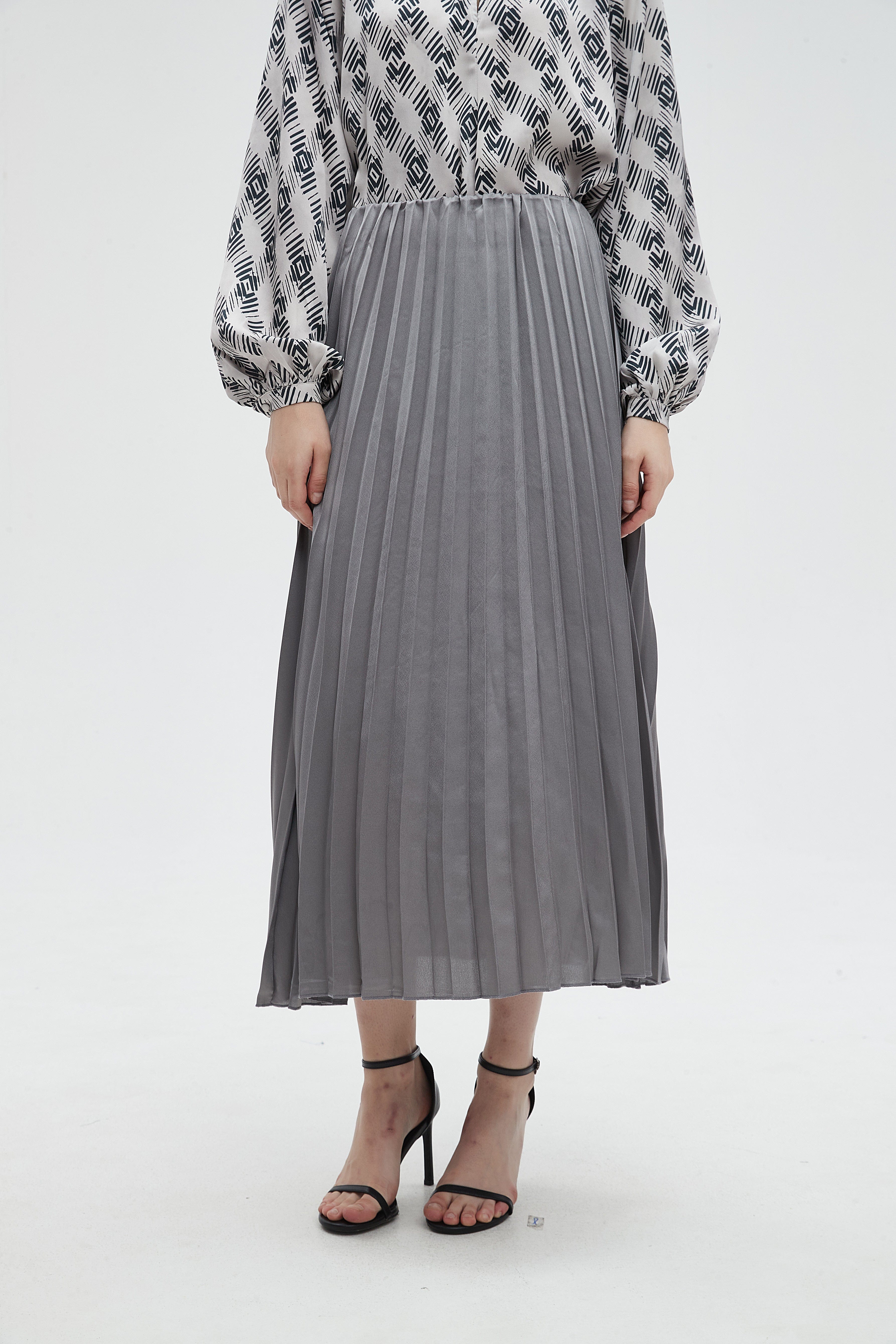 ู
ููุง ุจููุฒุฉ ูุณุงุฆูุฉ ุจูู
ูุงููุณ ุทููู