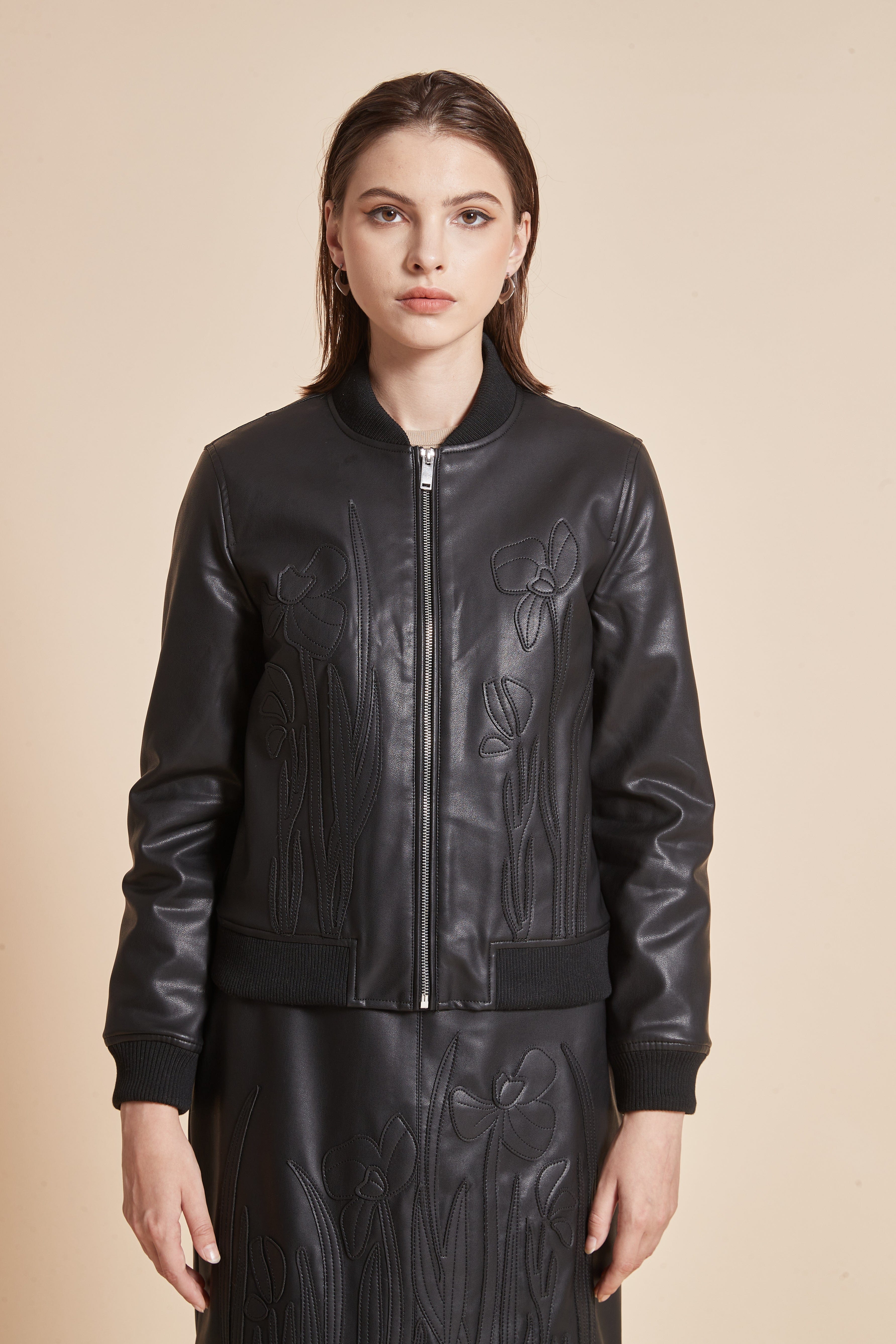 يولا جاكيت نسائي جلد بسحاب أمامي وأكمام طويلة