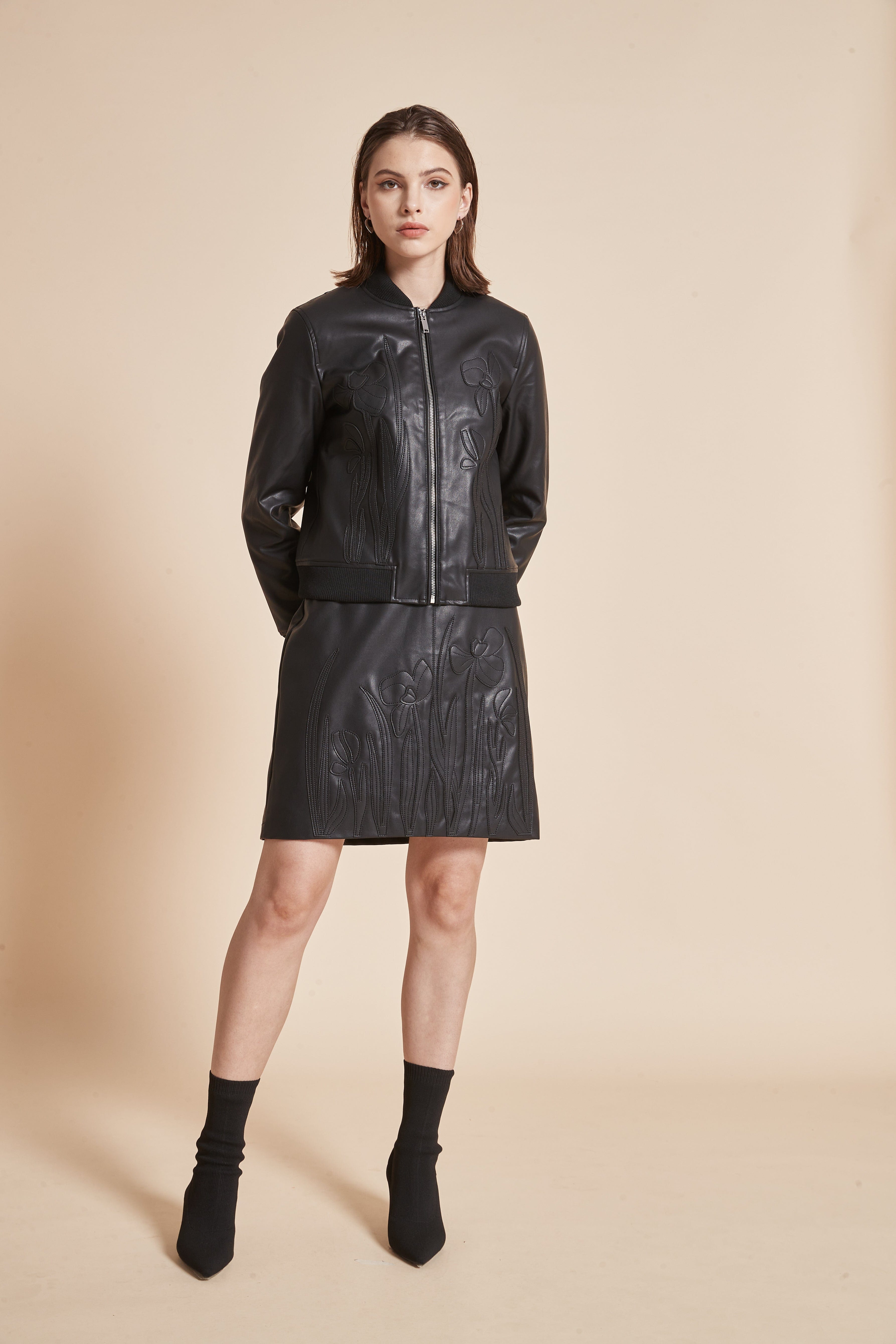 يولا تنورة نسائية جلد قصيرة