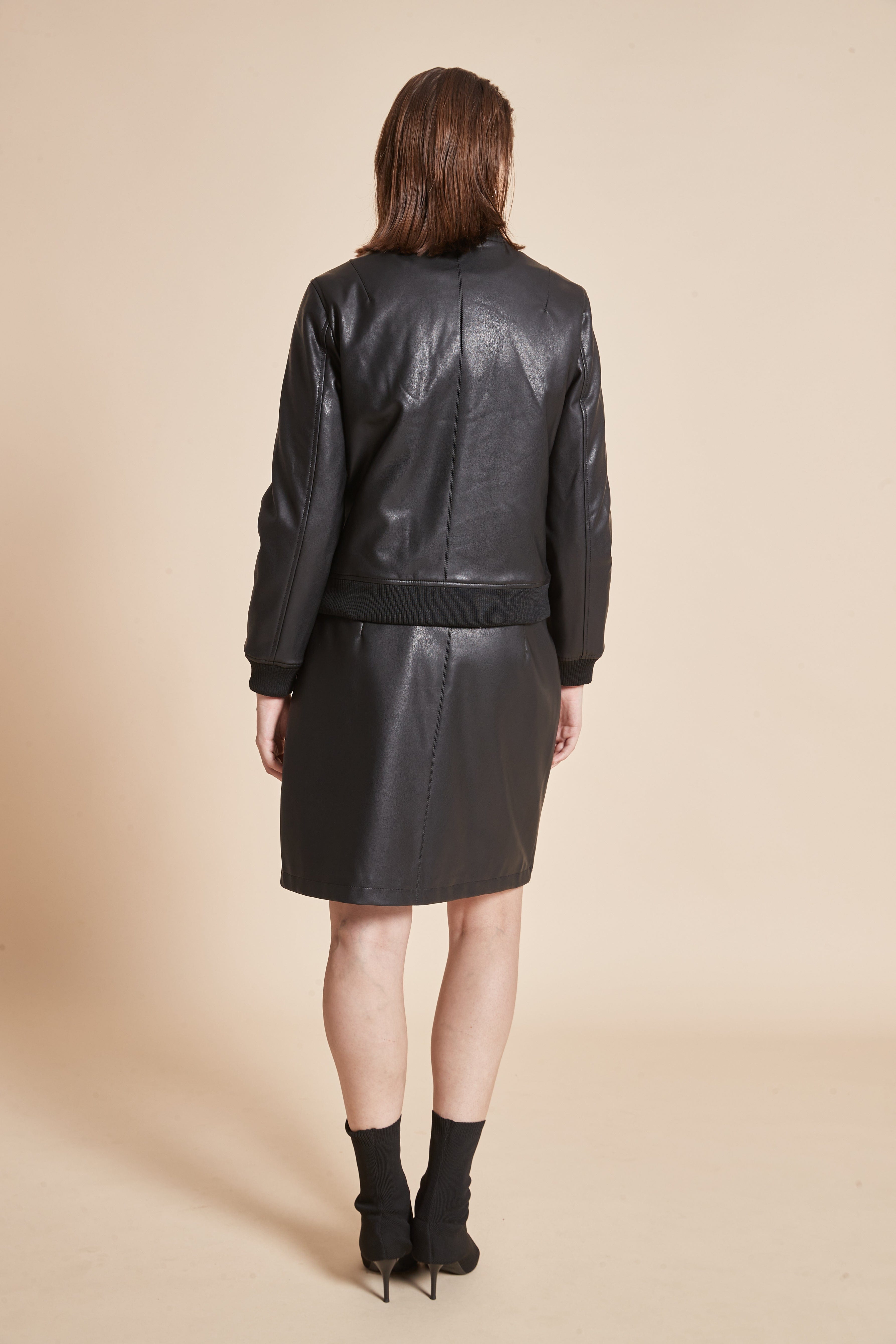 يولا تنورة نسائية جلد قصيرة