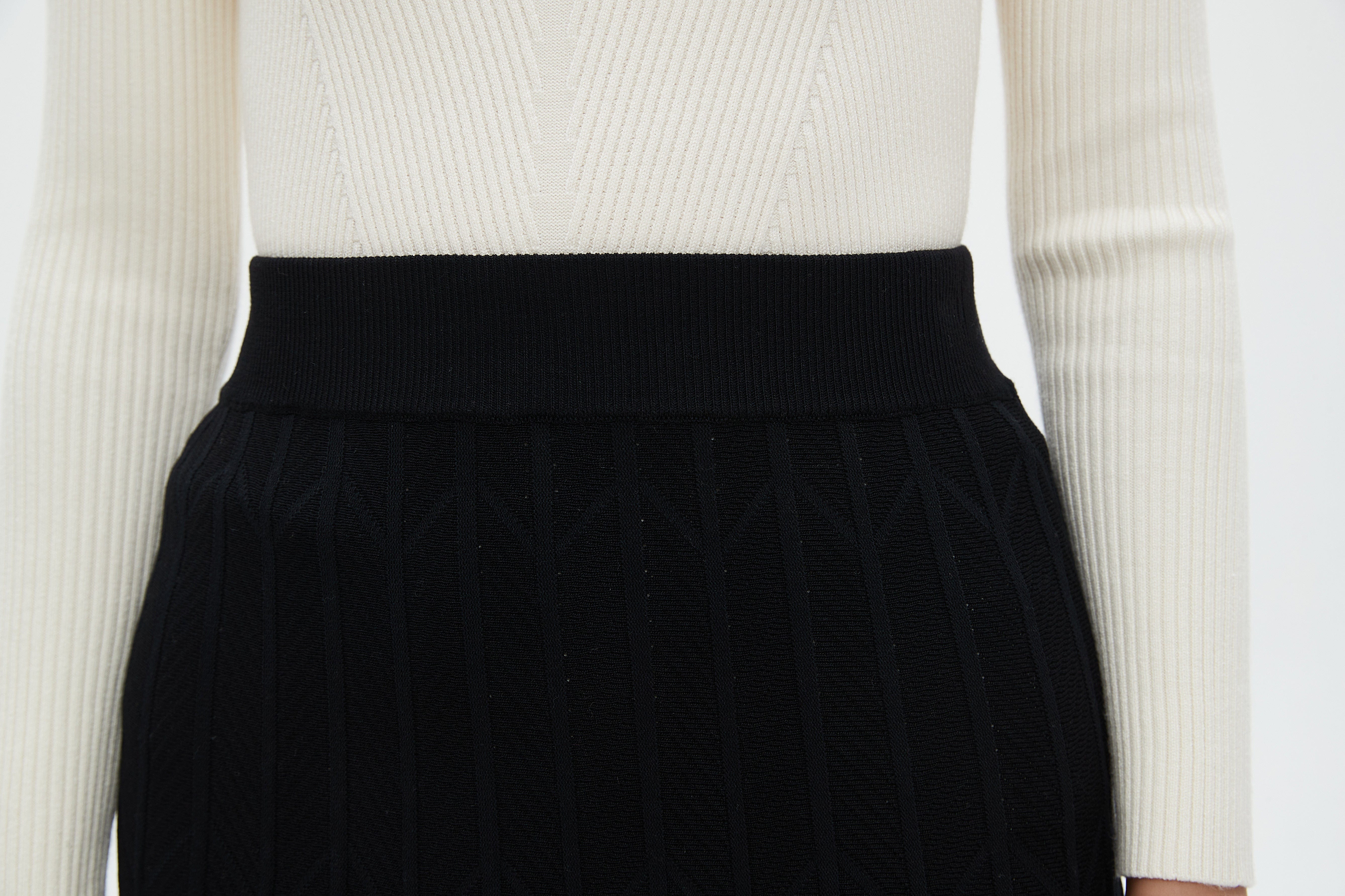 نتشي تنورة ميدي نسائية مضلعة بالطول