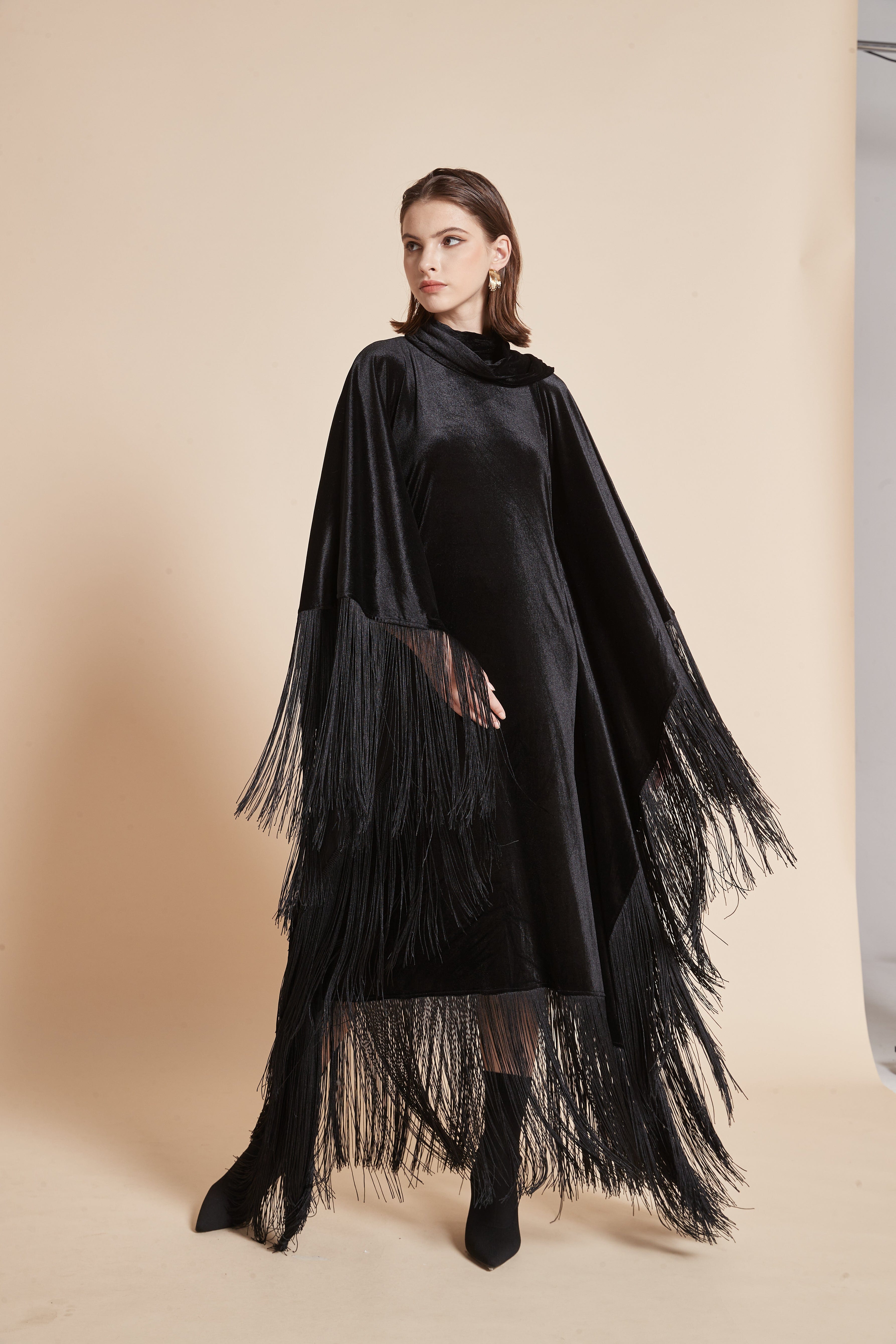 يولا فستان نسائي شتوى مخملي بقصة فراشة