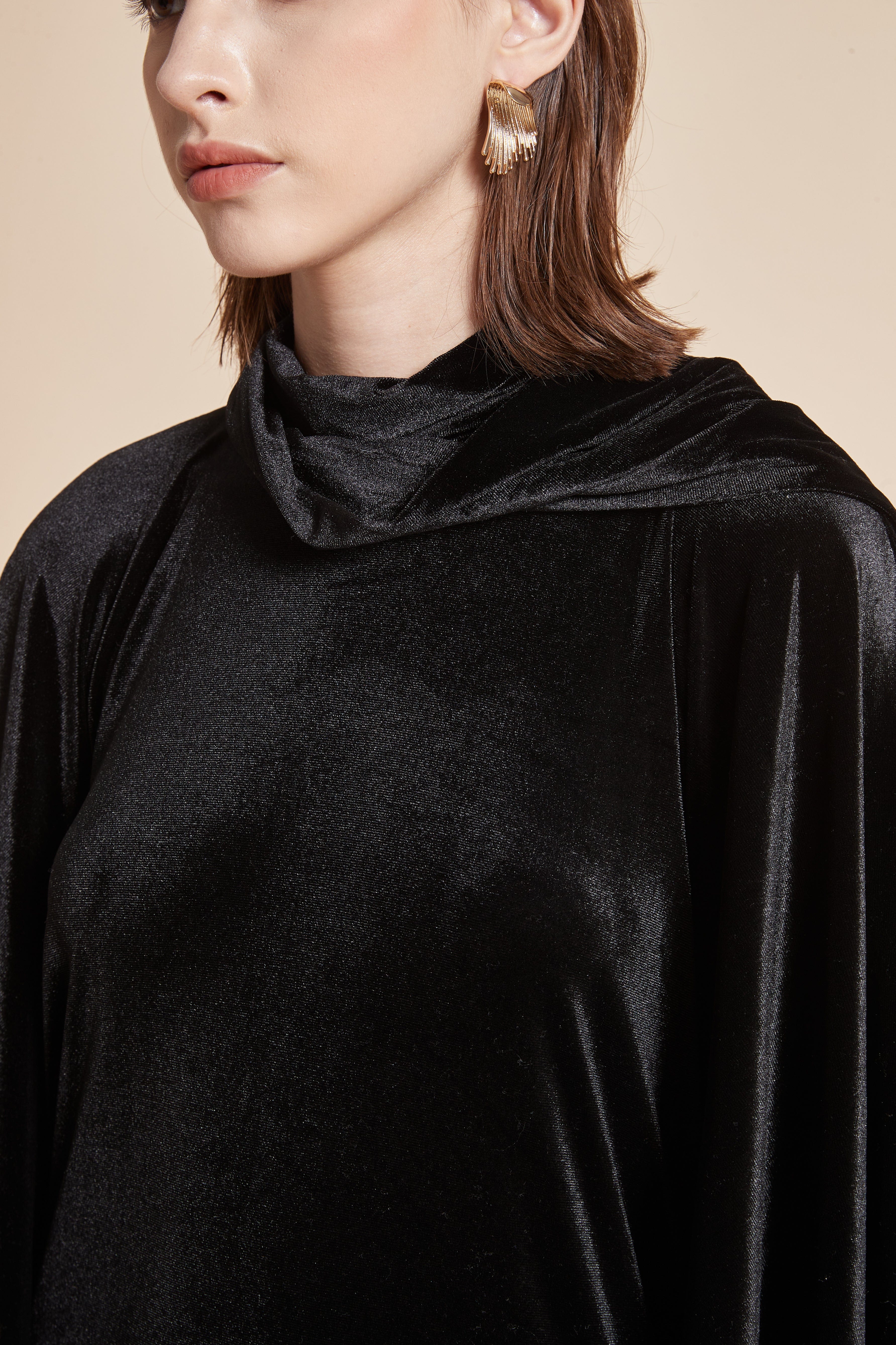 يولا فستان نسائي شتوى مخملي بقصة فراشة