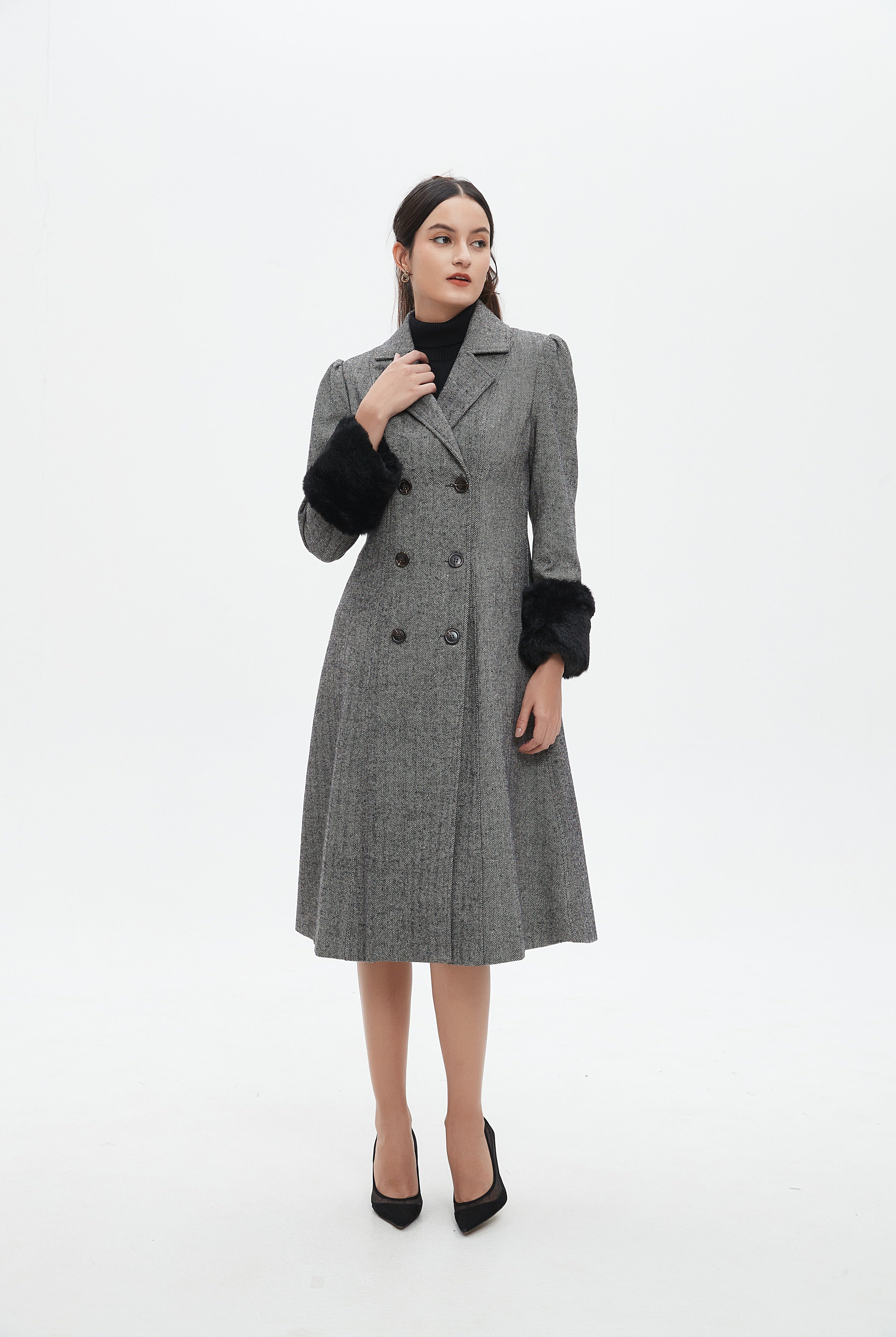 نتشي معطف بأكمام طويلة مزينة بفرو