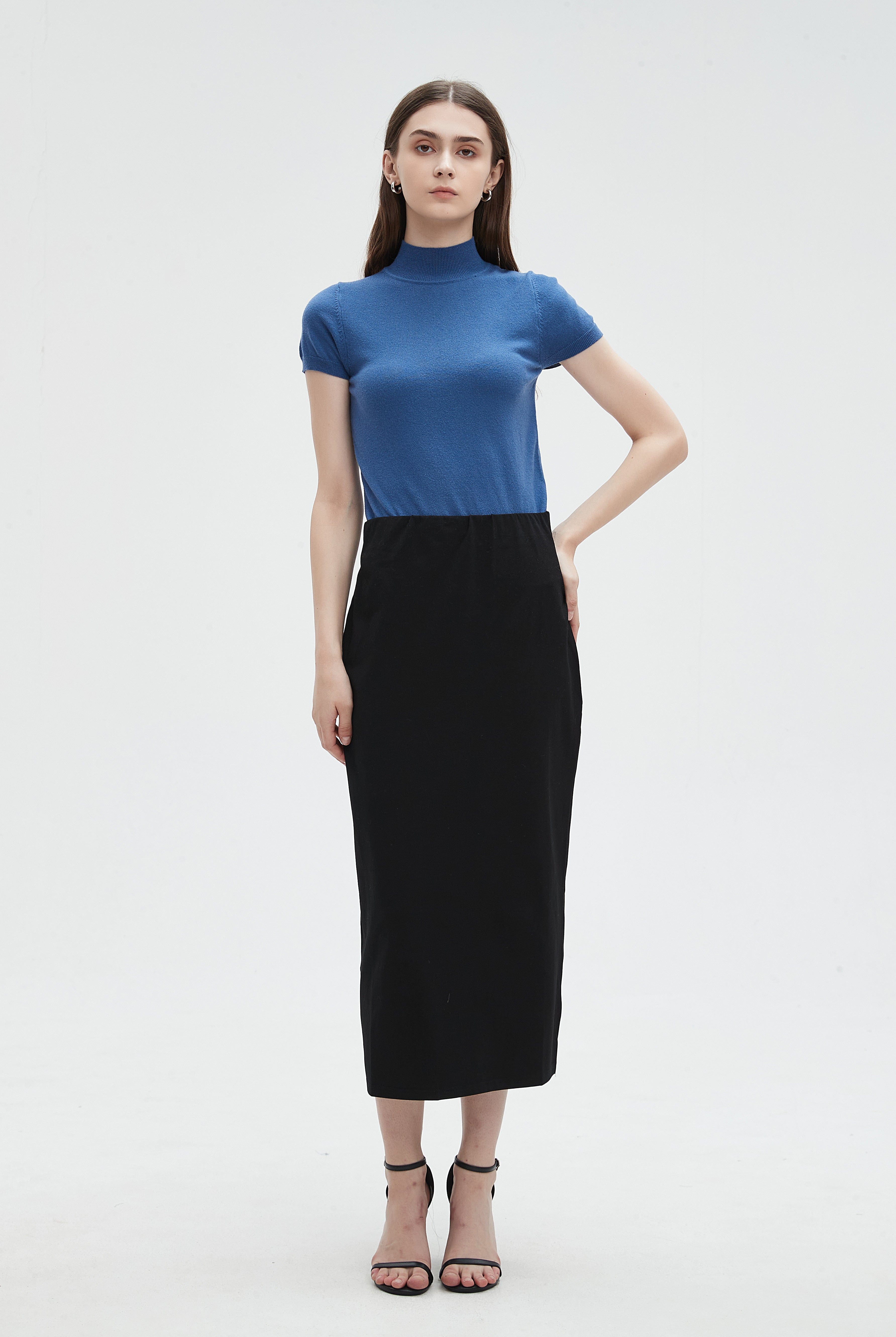 ميكا بلوزة سادة نص كم برقبة مرتفعة نسائي