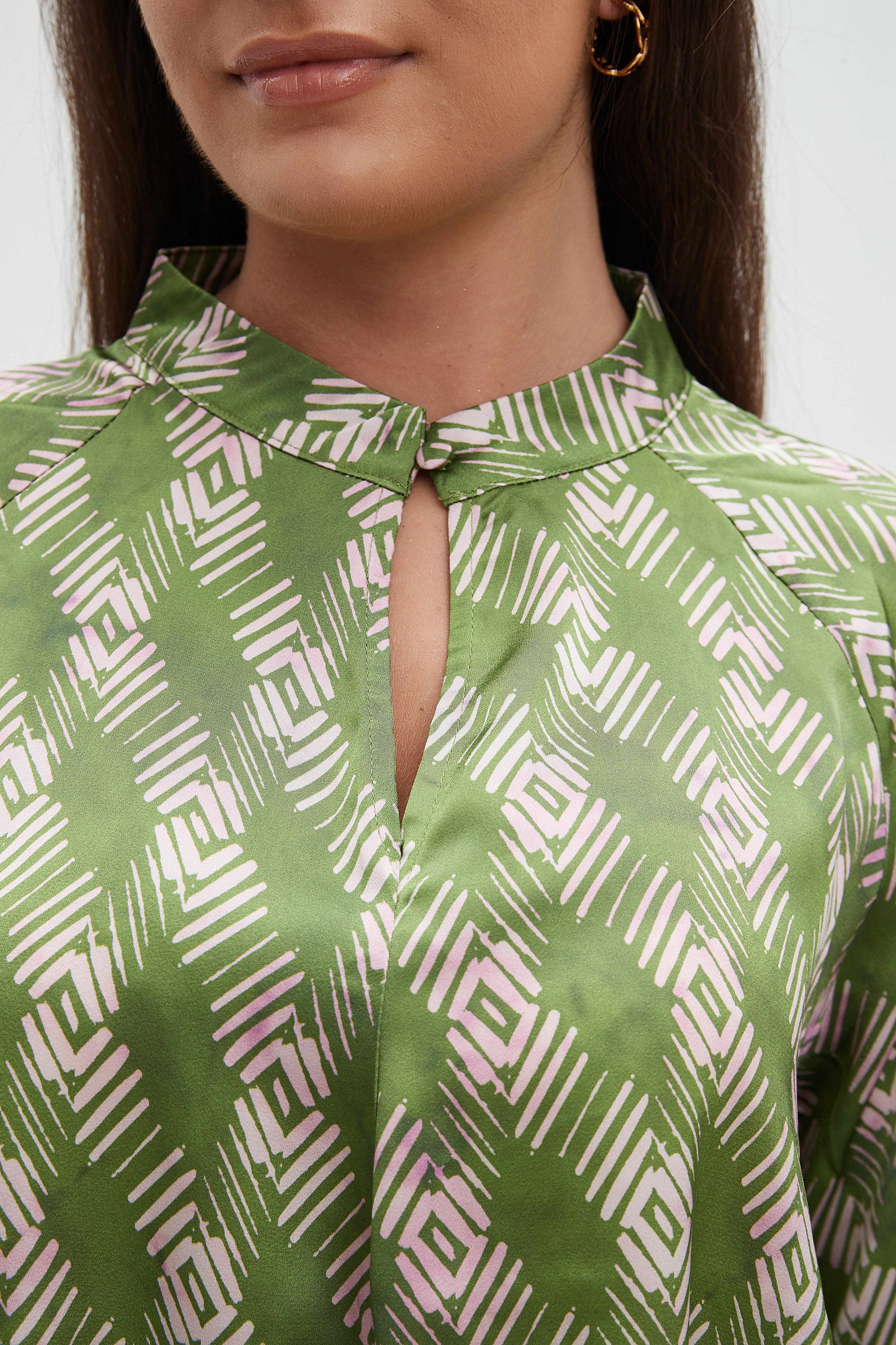 ู
ููุง ุจููุฒุฉ ูุณุงุฆูุฉ ุจูู
ูุงููุณ ุทููู