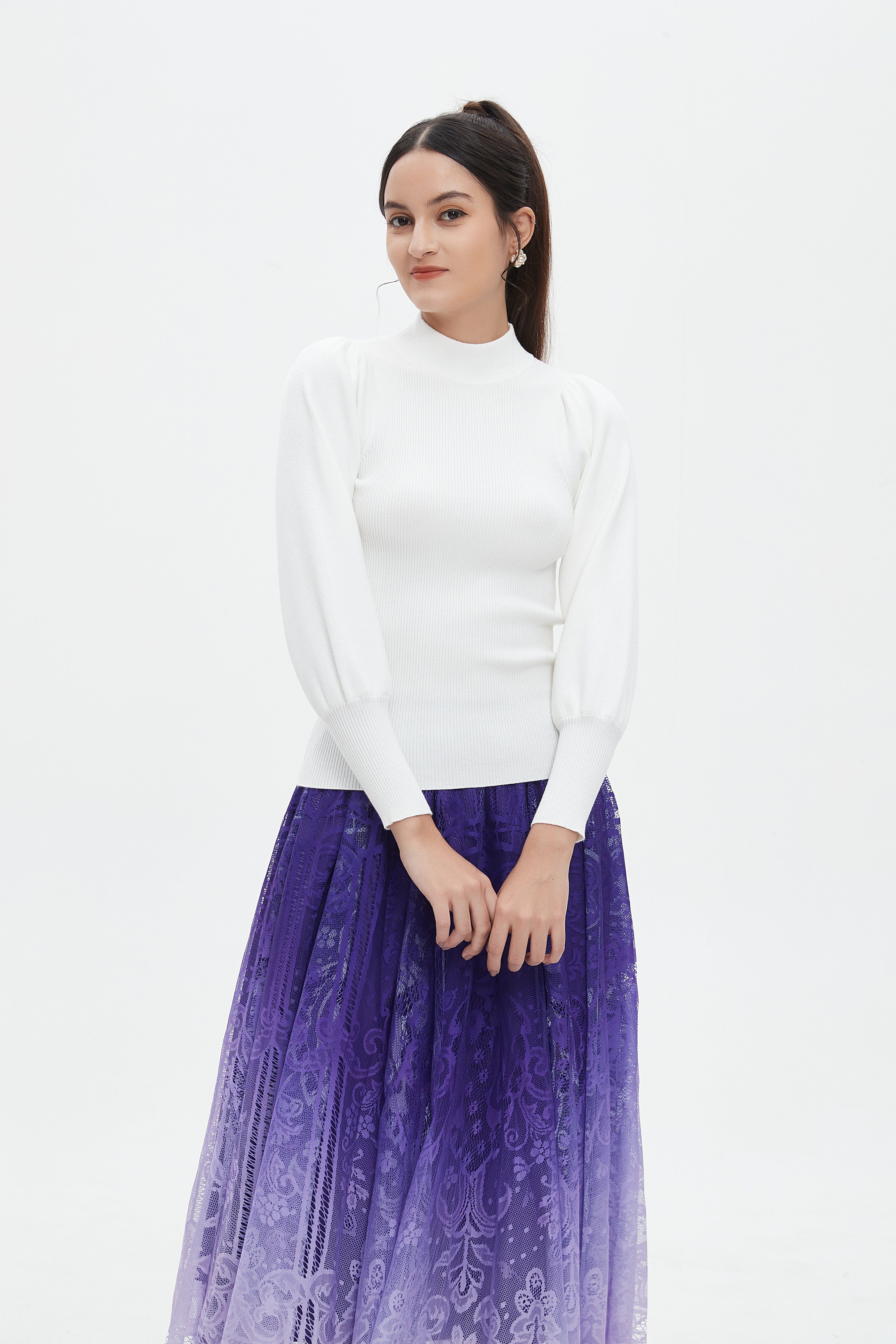 نتشي بلوزة مضلعة كم طويل برقبة مرتفعة نسائية