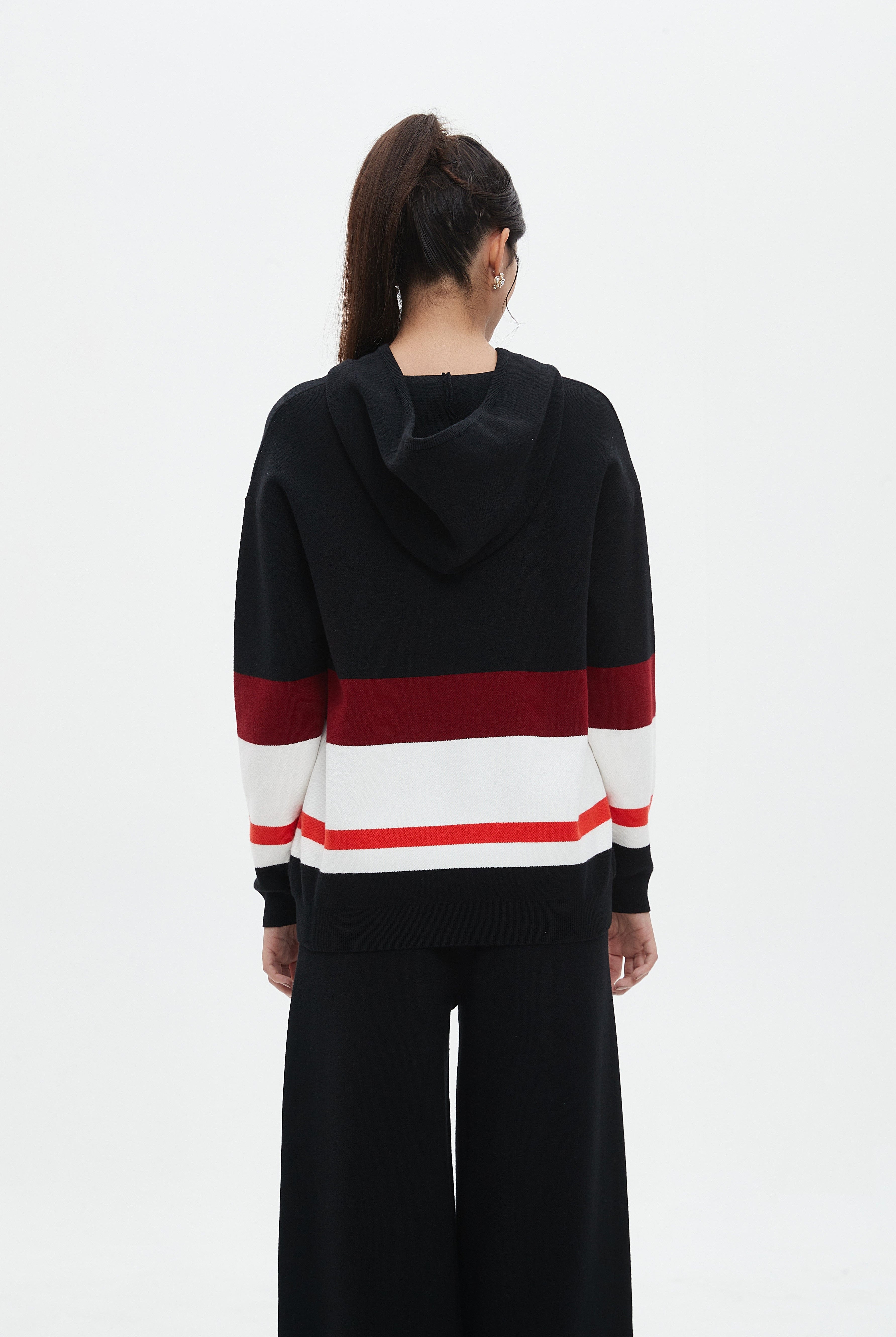 ميكا بلوزة نسائية شتوي ملونة بكم طويل وغطاء رأس