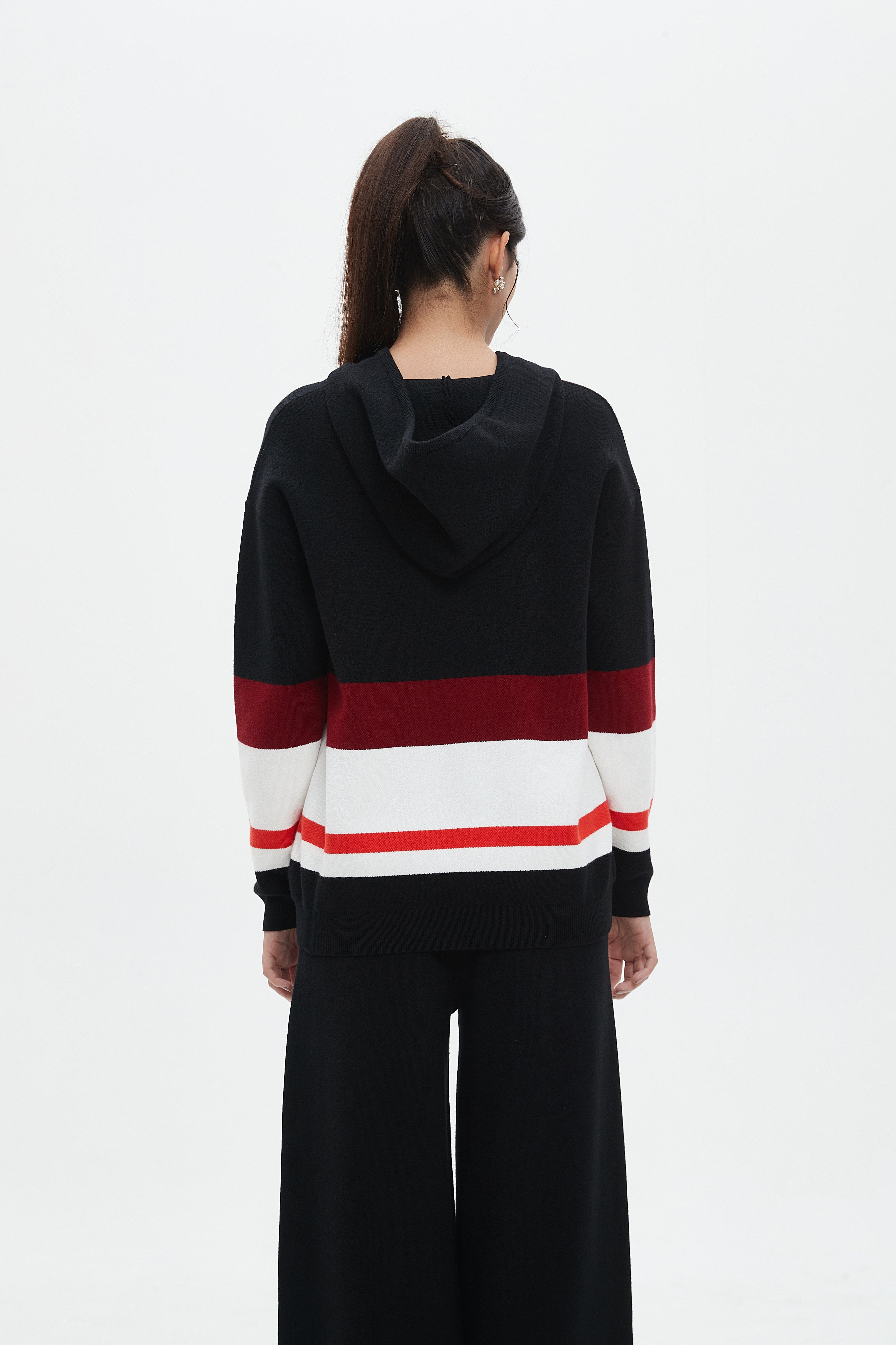 ميكا بلوزة نسائية شتوي ملونة بكم طويل وغطاء رأس