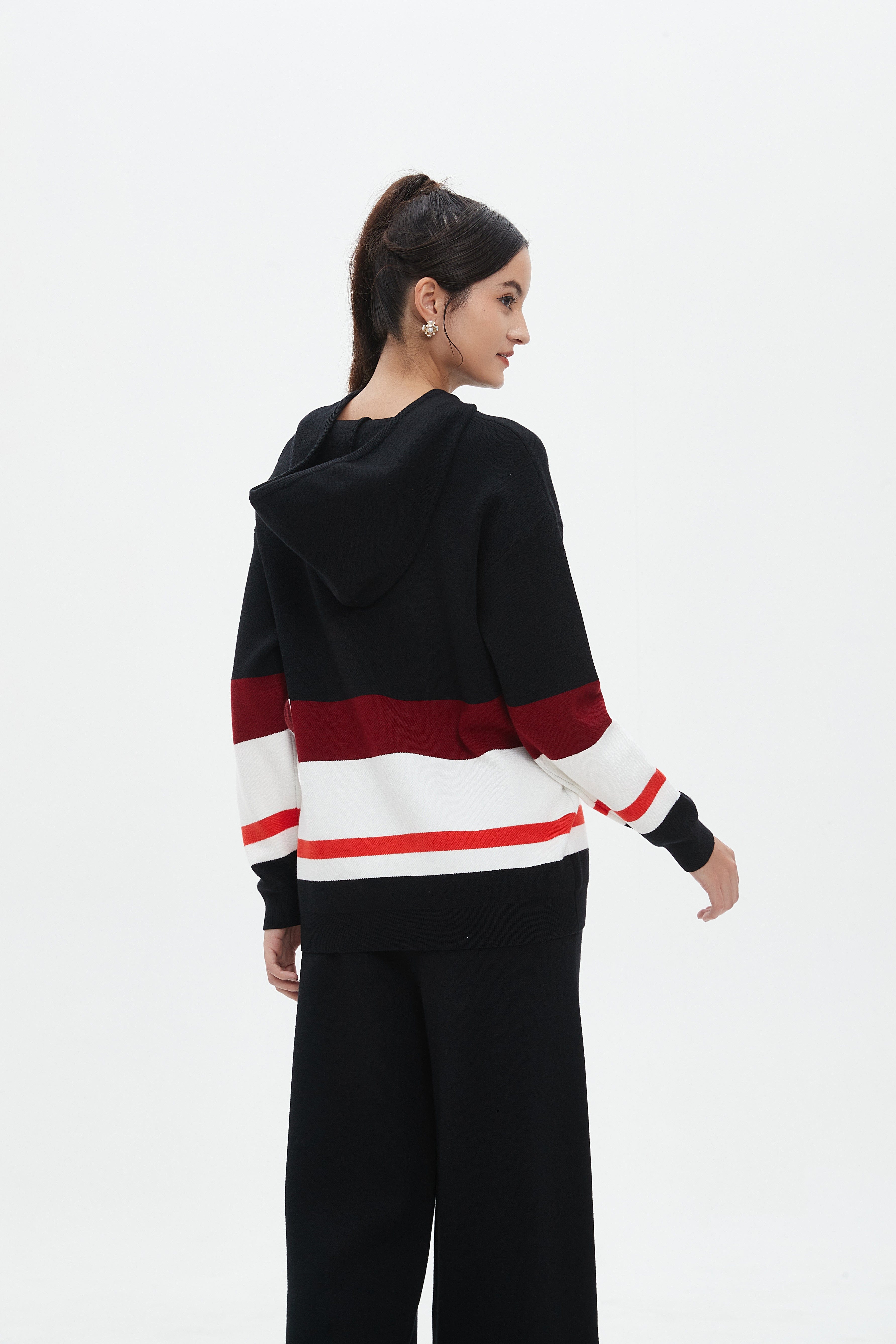 ميكا بلوزة نسائية شتوي ملونة بكم طويل وغطاء رأس