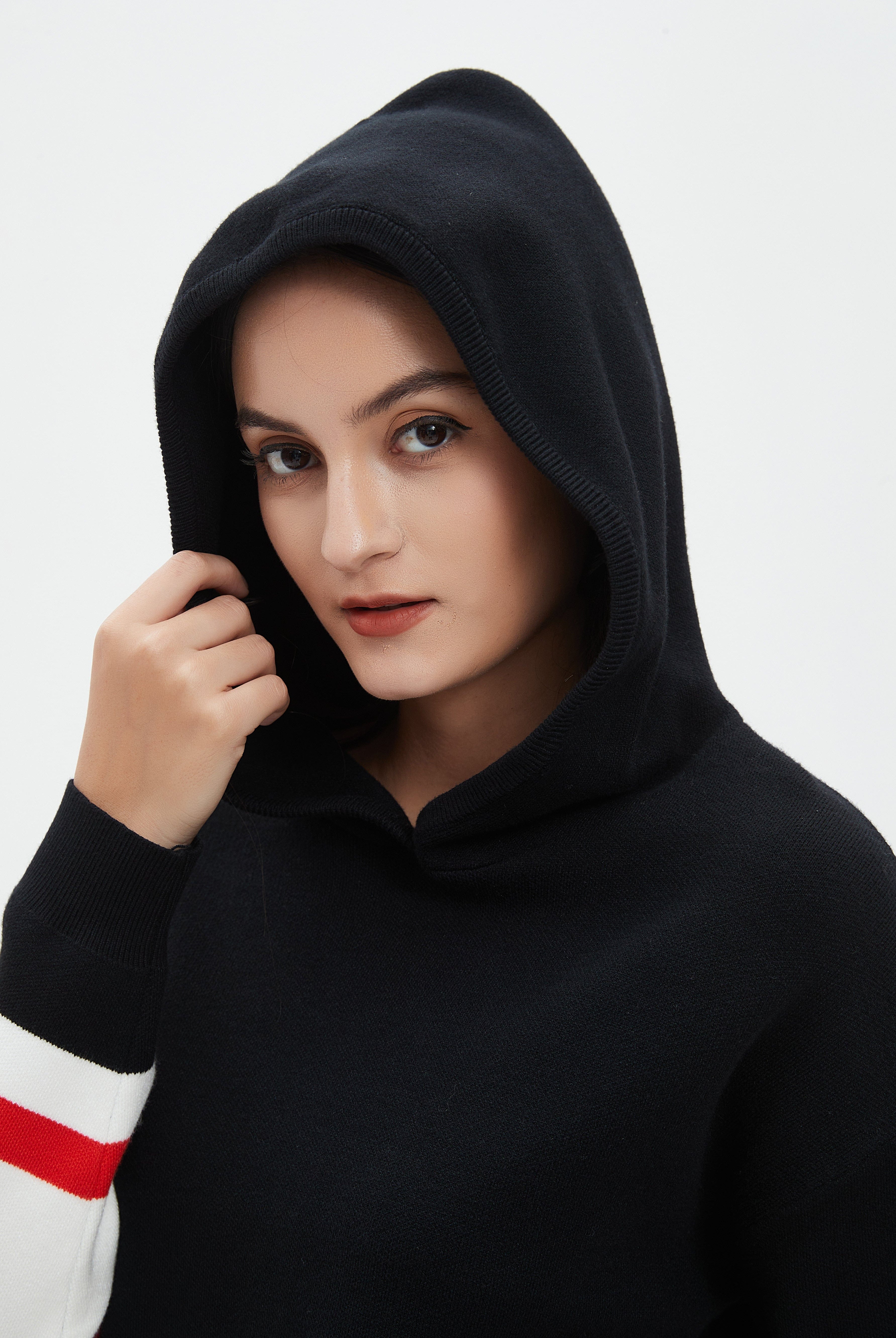 ميكا بلوزة نسائية شتوي ملونة بكم طويل وغطاء رأس