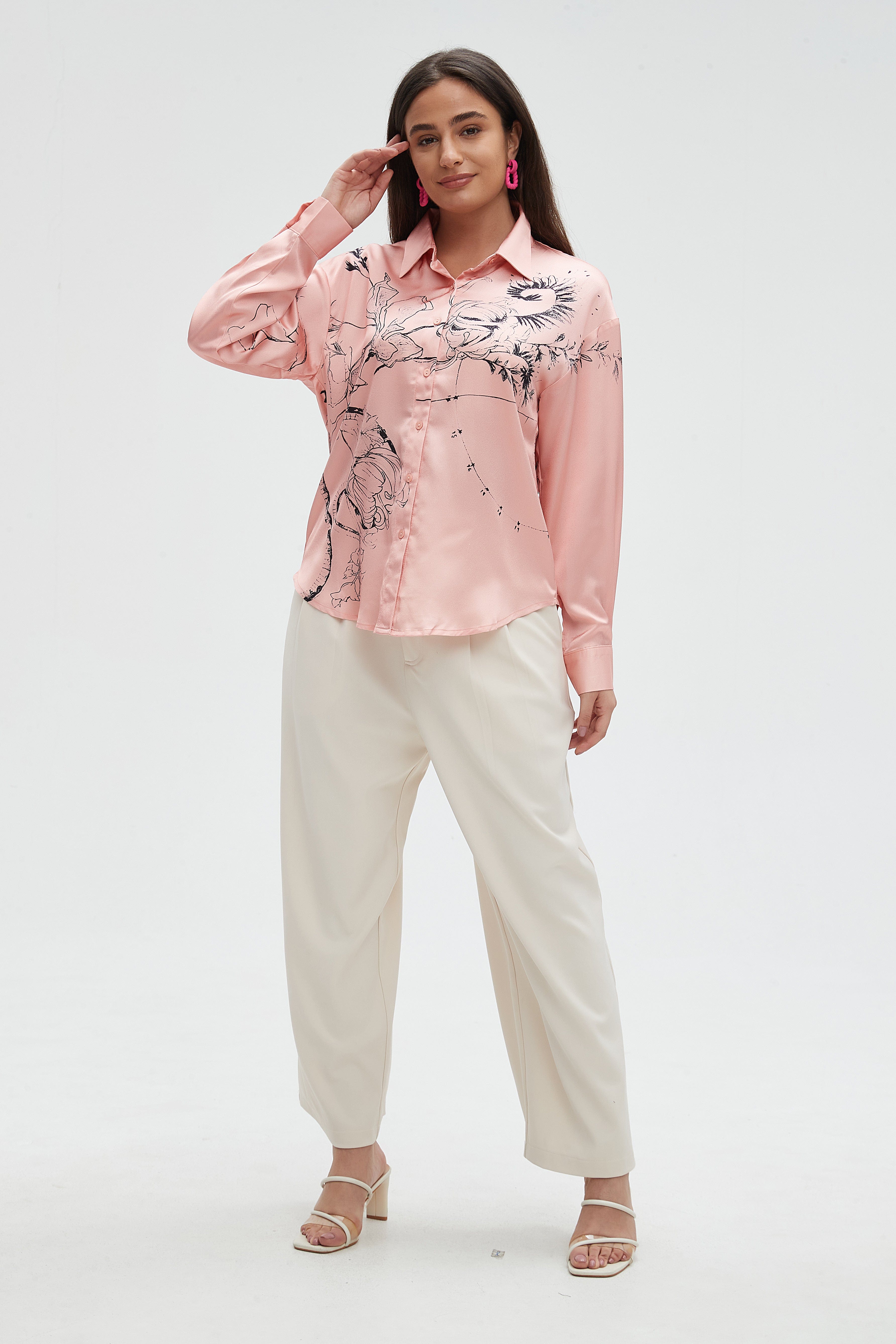 ู
ููุง ุจููุฒุฉ ูุณุงุฆูุฉ ู
ูููุดุฉ ุจูู
ุทููู