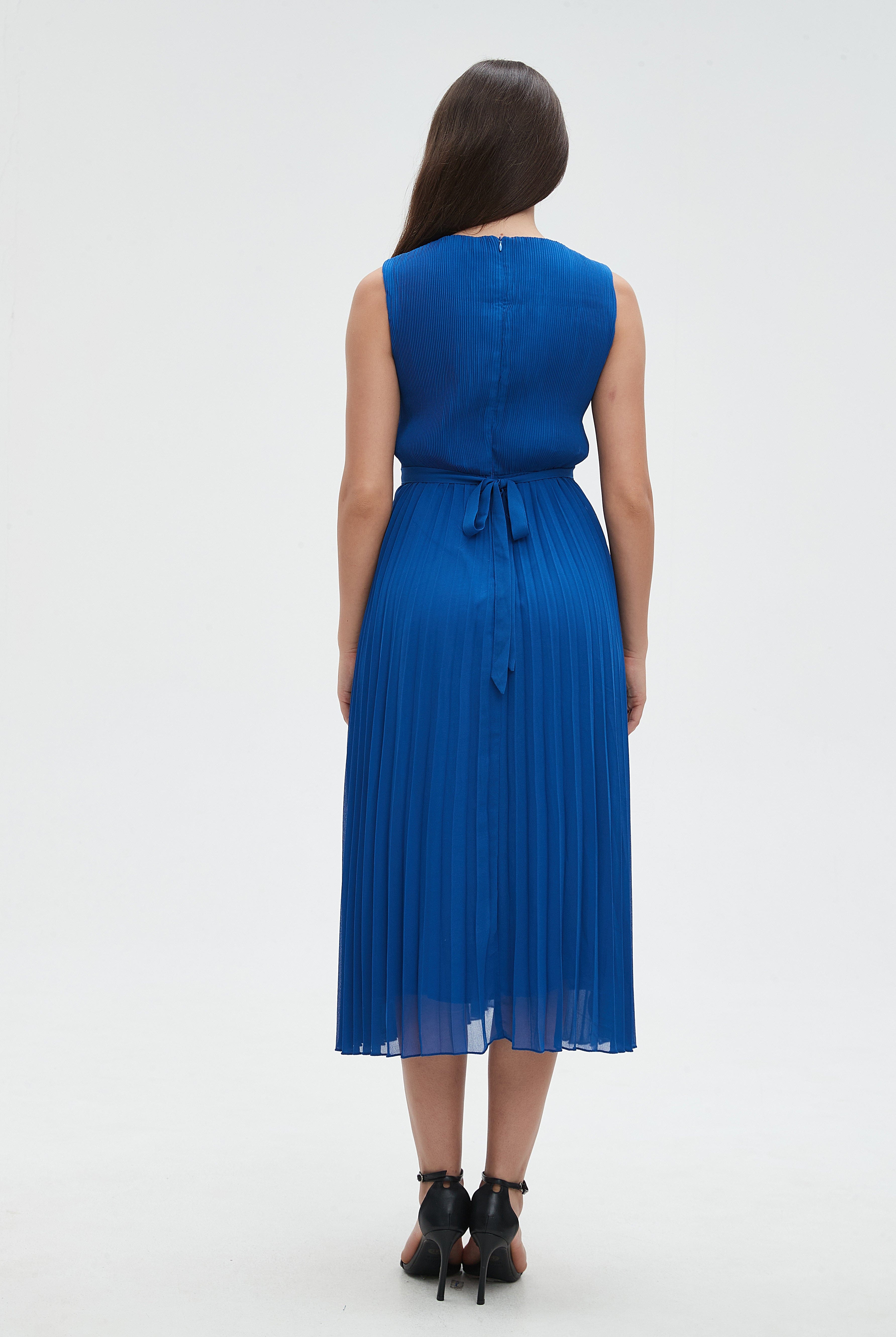 ميكا فستان نسائي ميدي سادة بكشكش