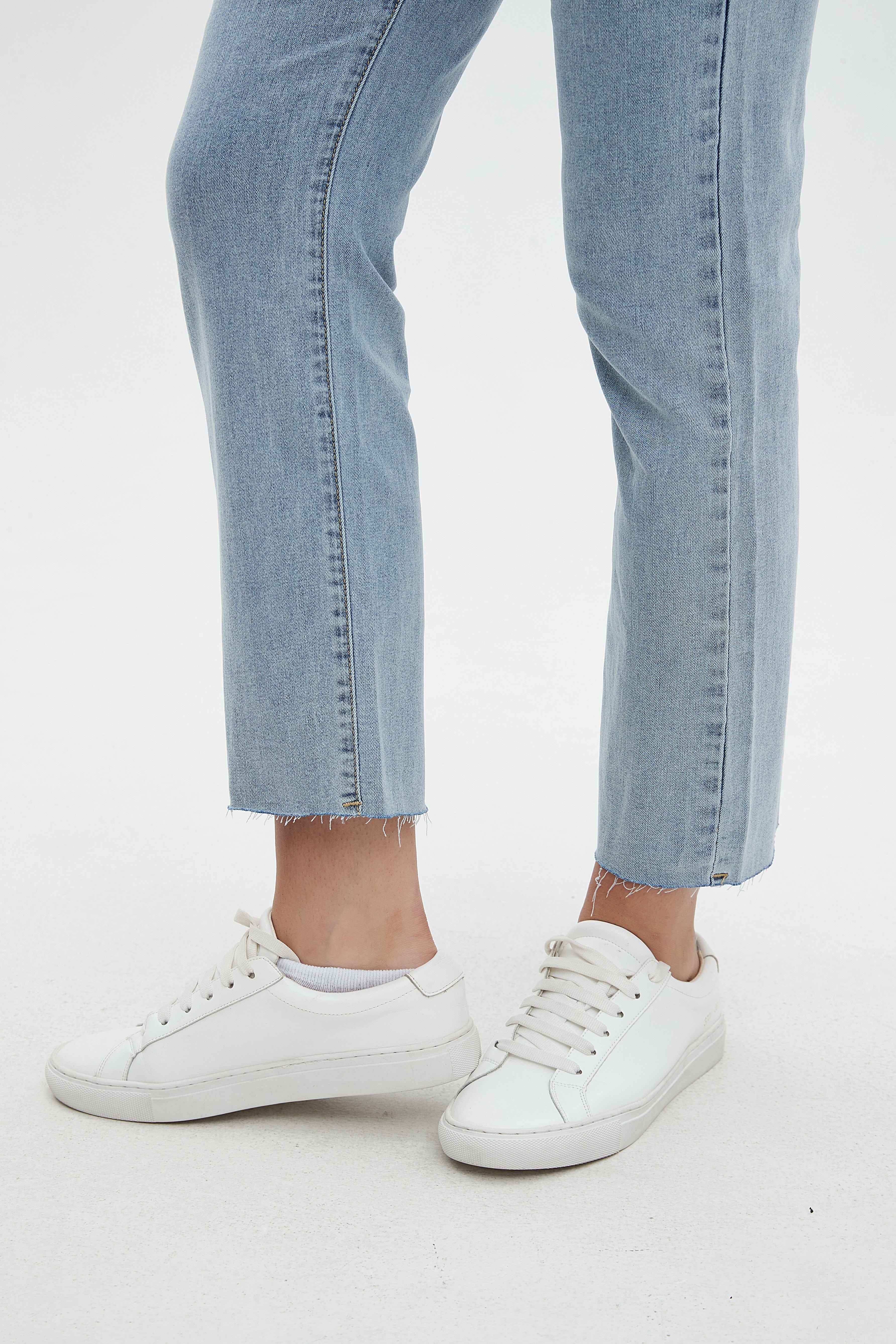 ميكا بنطال طويل جينز خصر مرتفع نسائي