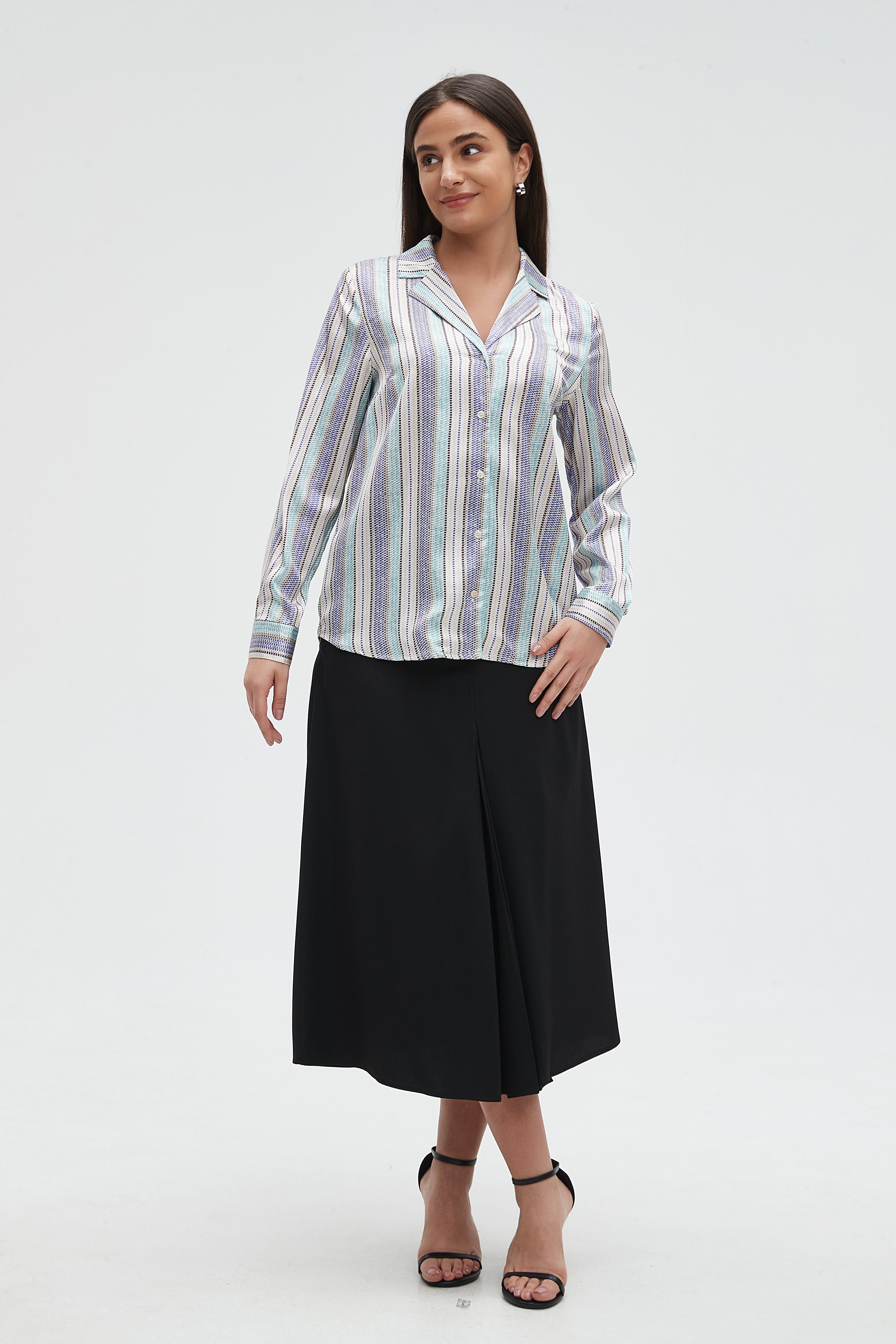 ميكا بلوزة نسائية مخططة بالطول بأكمام طويلة